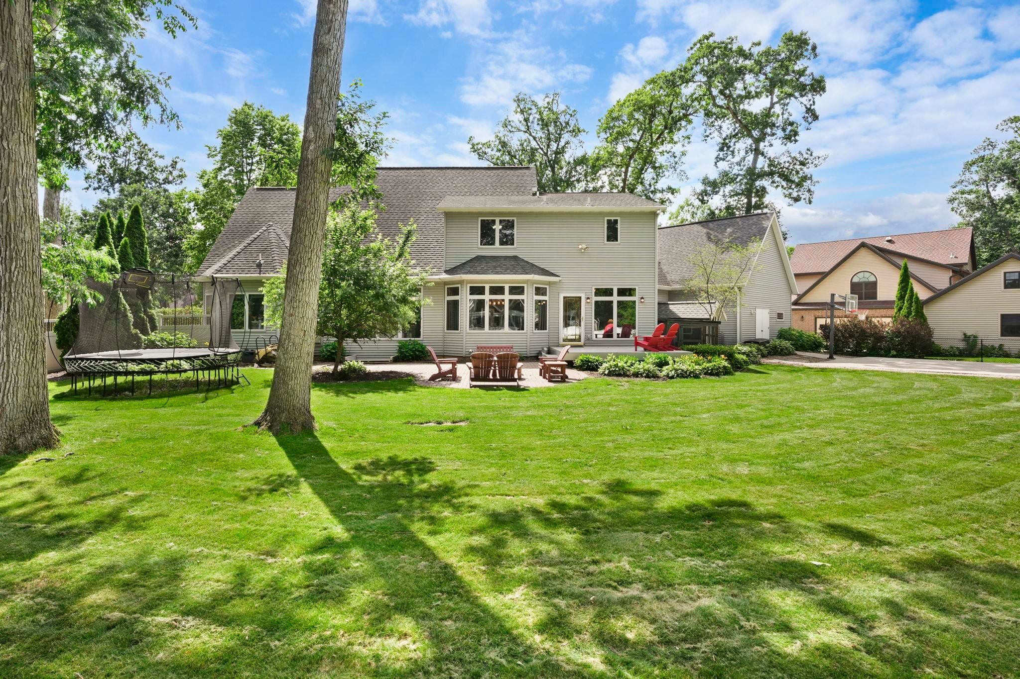 5960 Oak Hollow Drive — photo