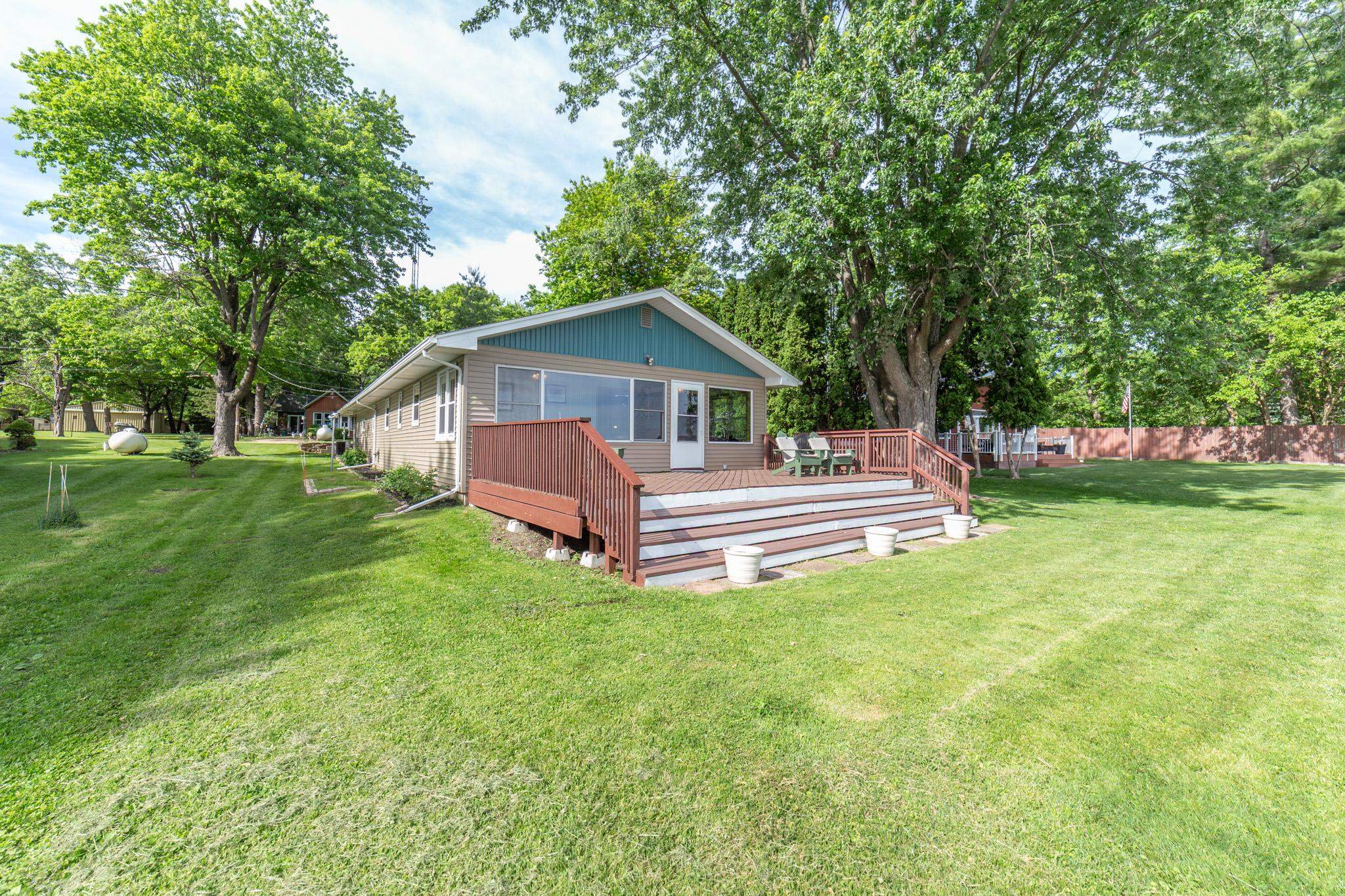 W605 Toepper Drive — photo