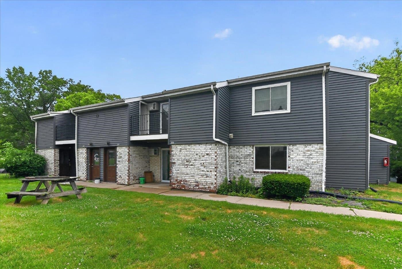 503 Whispering Pines Way 503 — photo