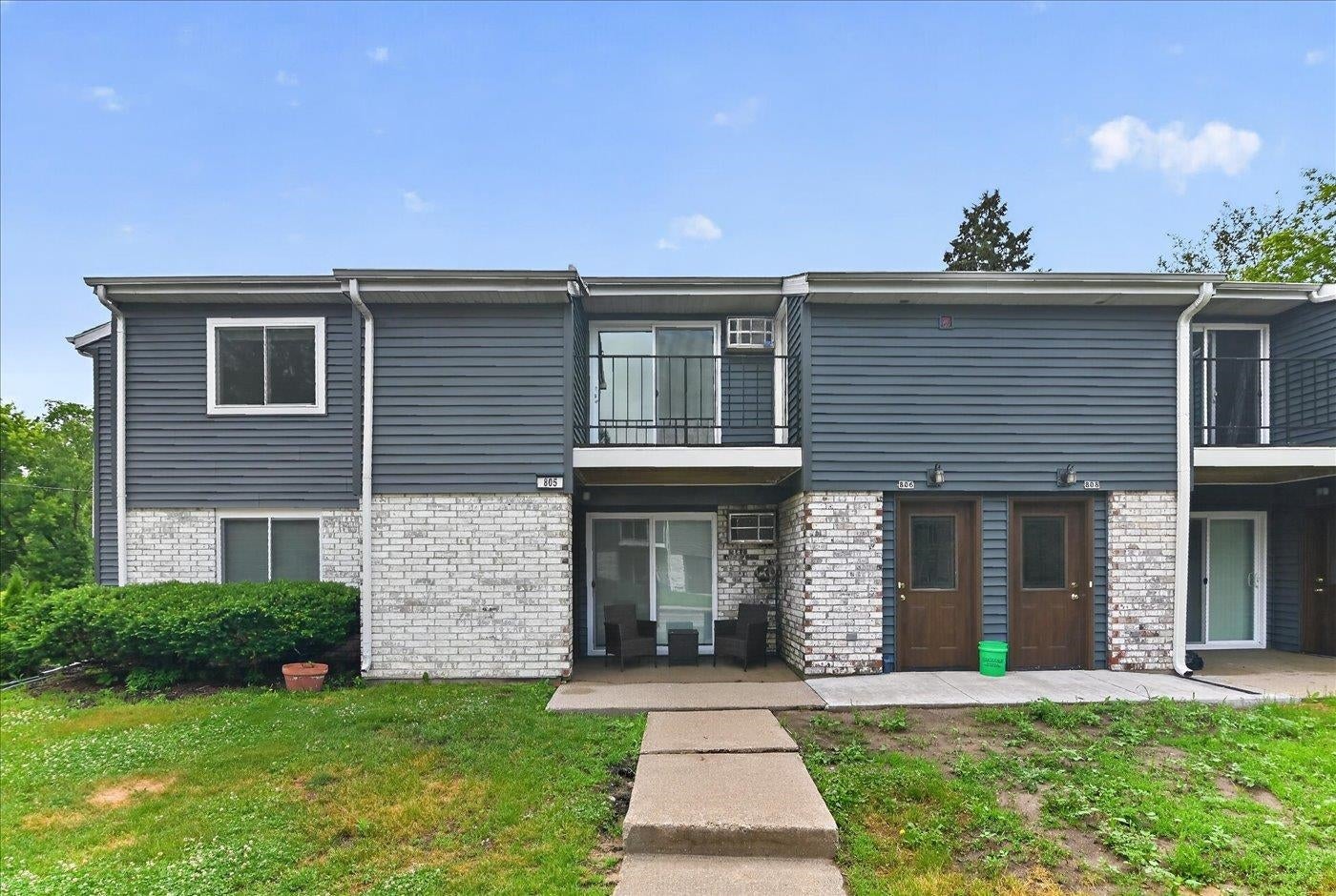 806 Whispering Pines Way 806 — photo