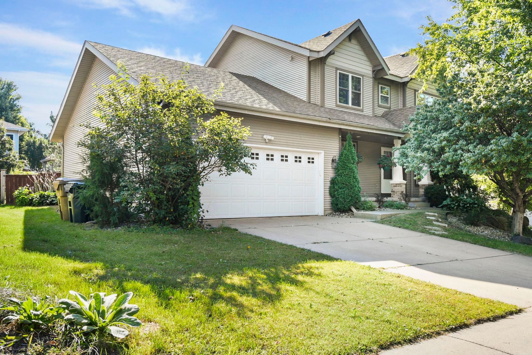 1233 Velvet Leaf Drive — photo