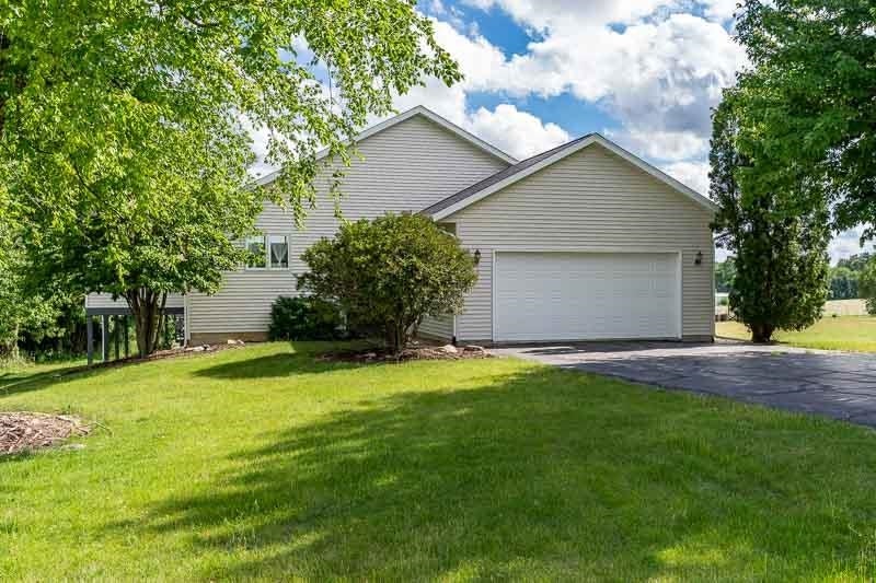 186 Lake Summerset Road — photo