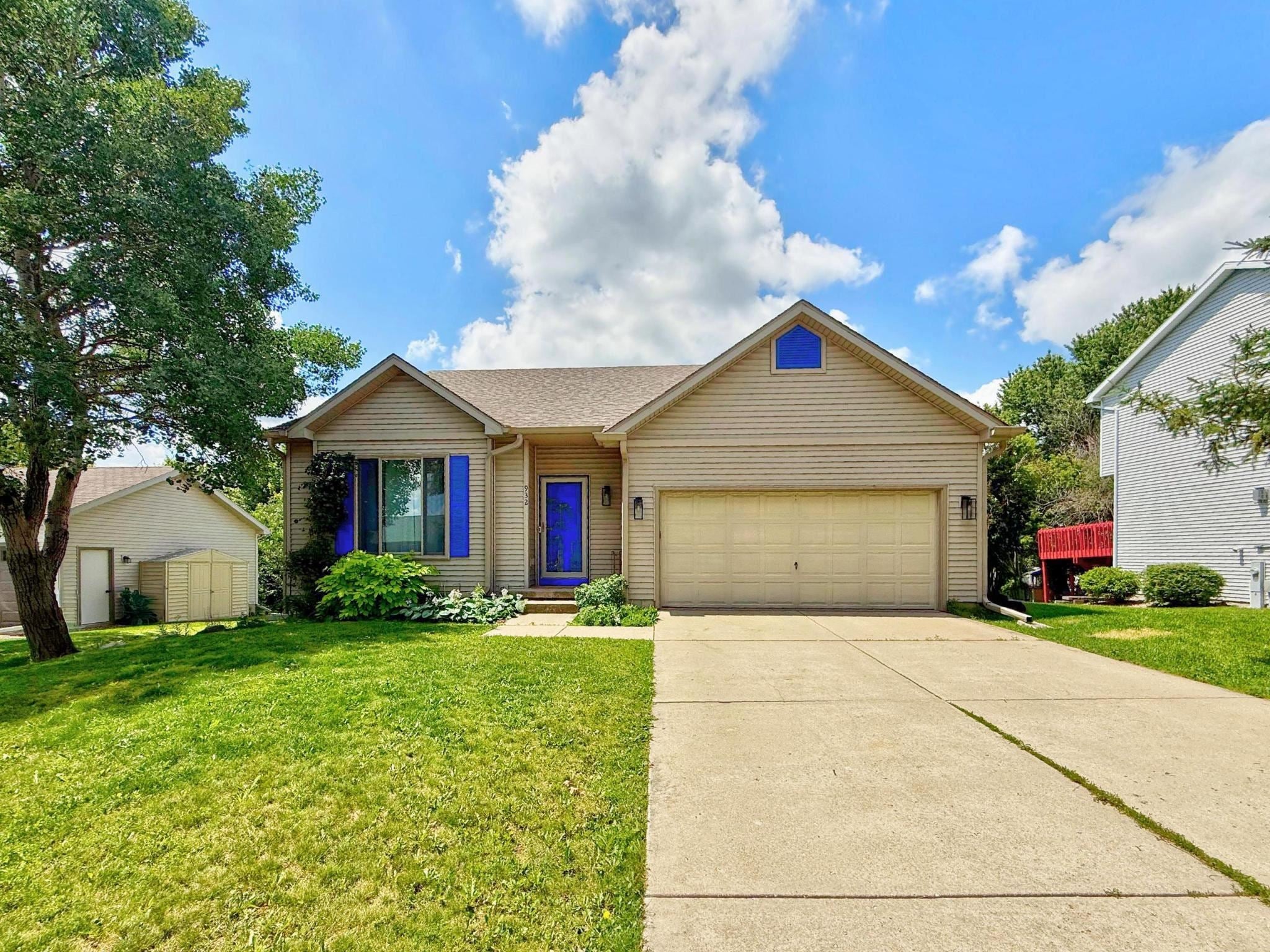 932 Vista Ridge Drive — photo