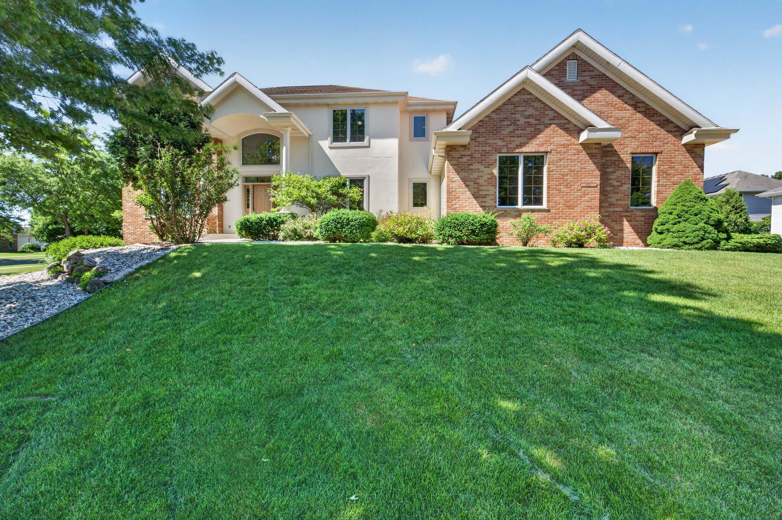 8701 Nelson Crossing — photo