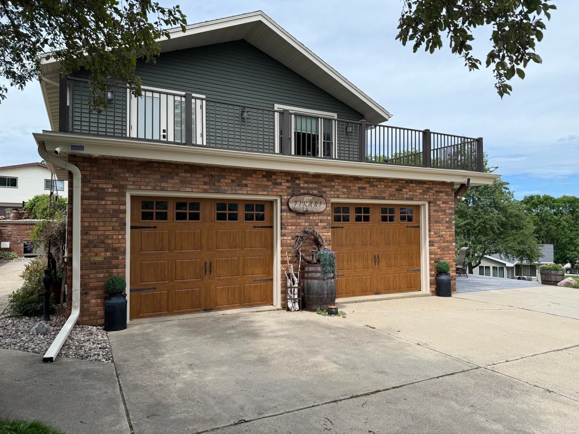 301 Mallard Court — photo