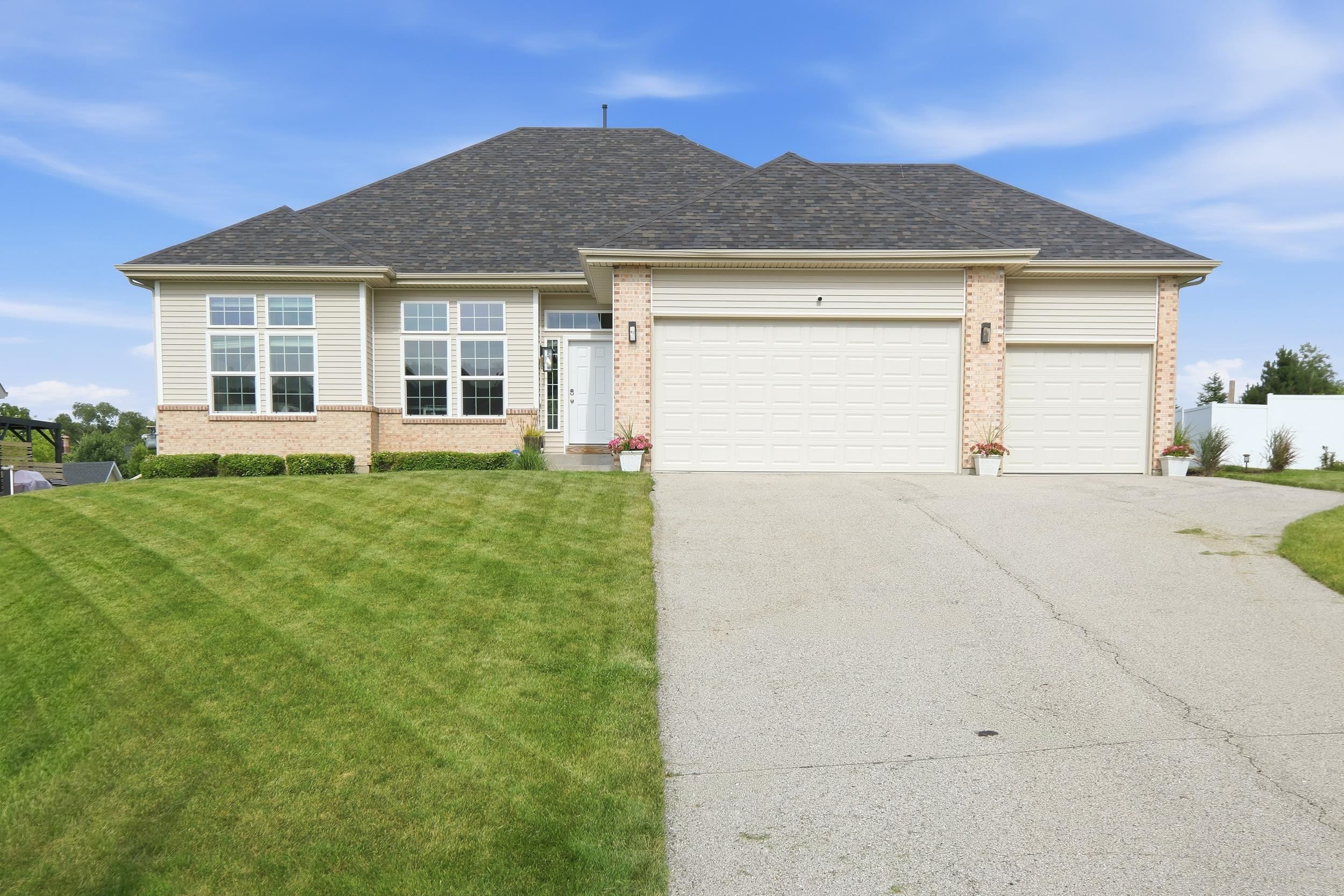 11326 N Crestwood Drive — photo