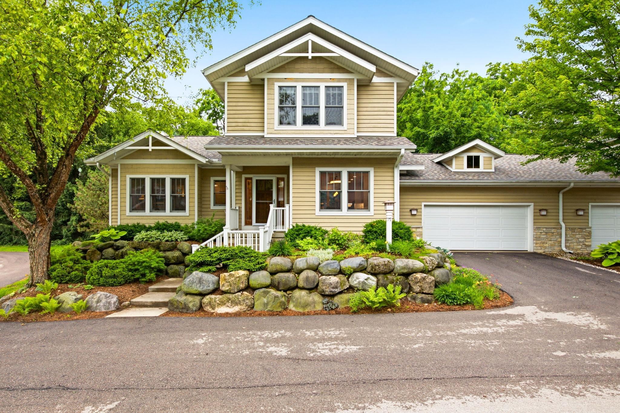 17 Glen Arbor Way — photo