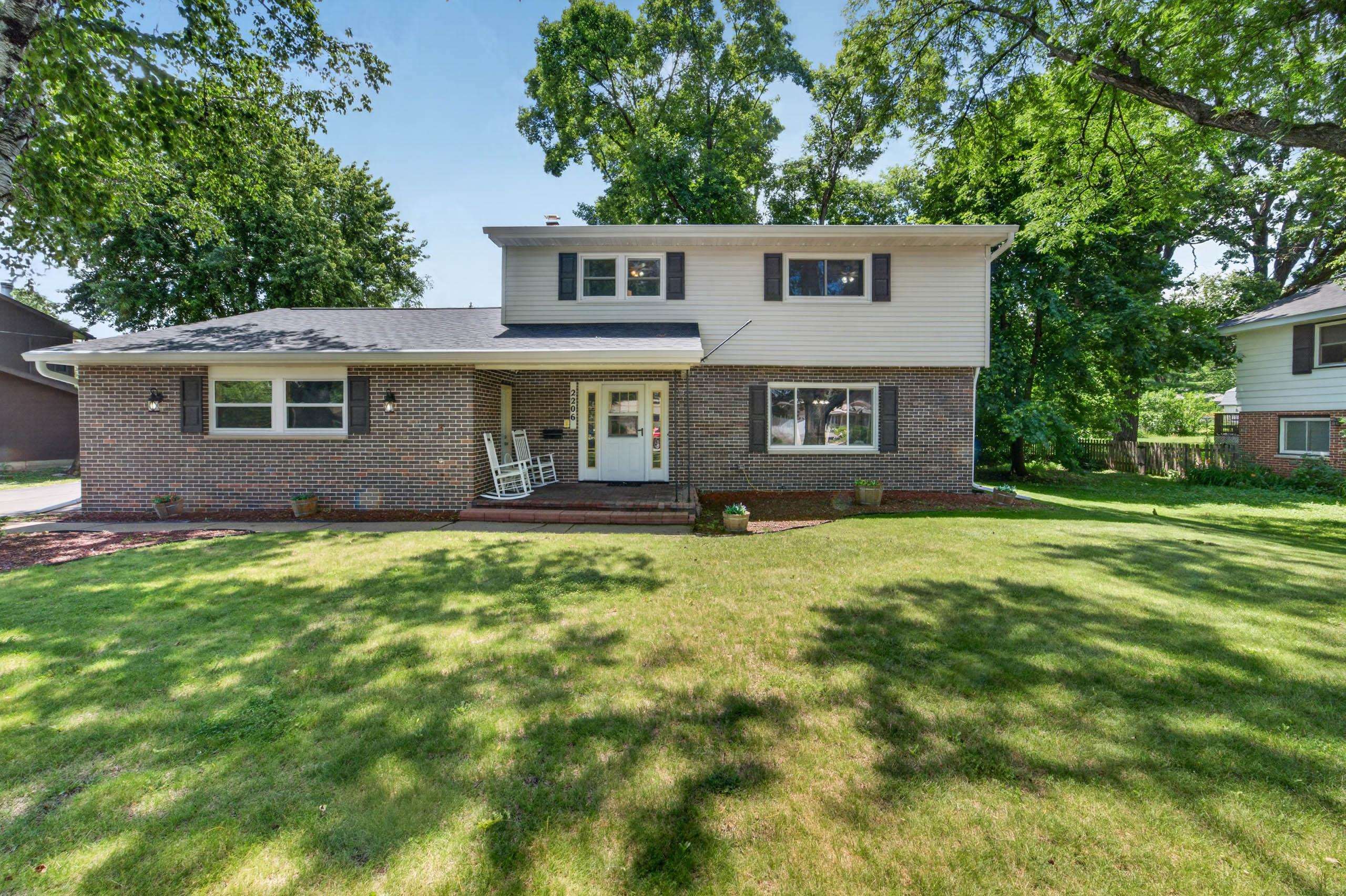 2206 Aspen Road — photo