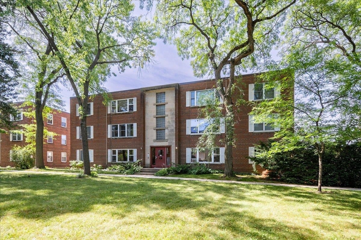 37 Sherman Terrace 3 — photo
