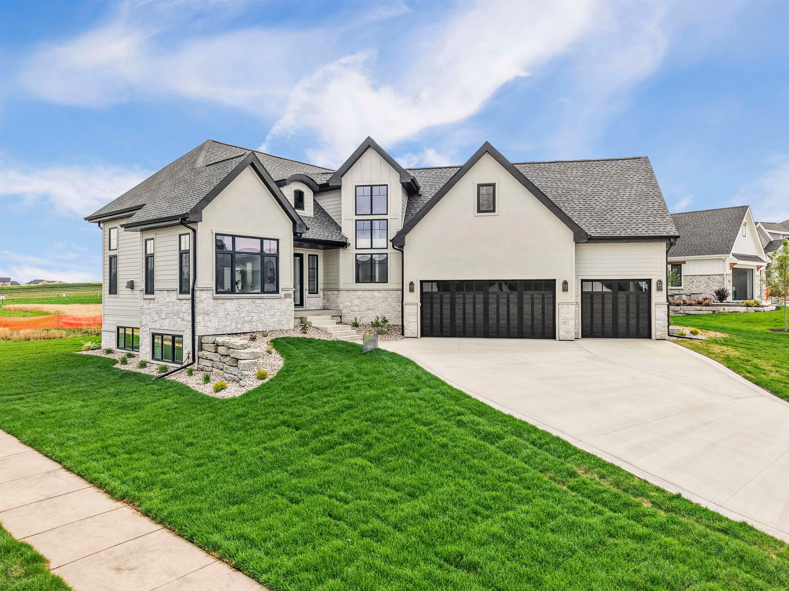 1600 Ginger Lane — photo