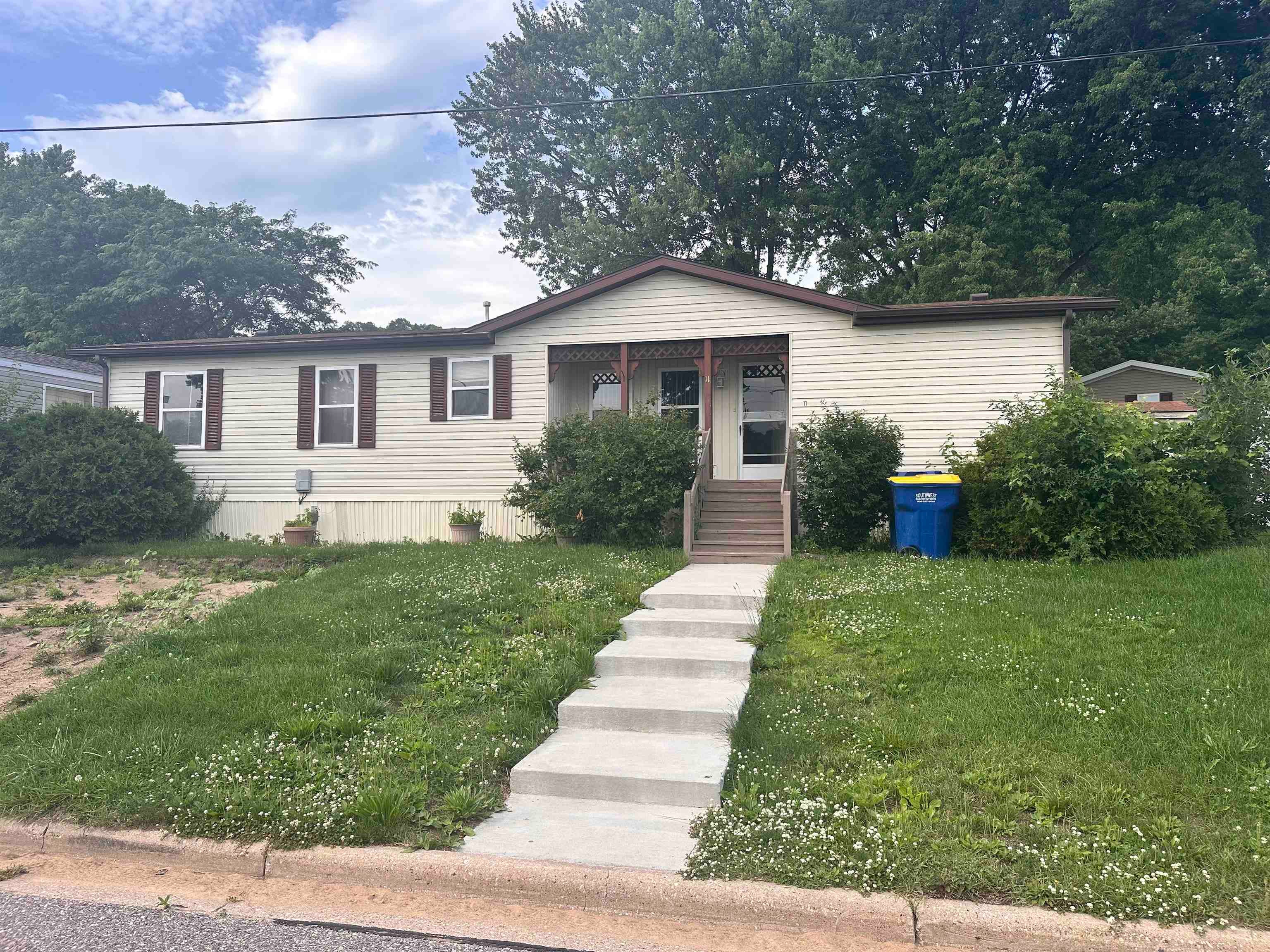 1400 Veterans Drive — photo