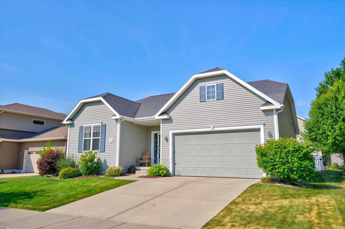 1320 Blazingstar Lane — photo