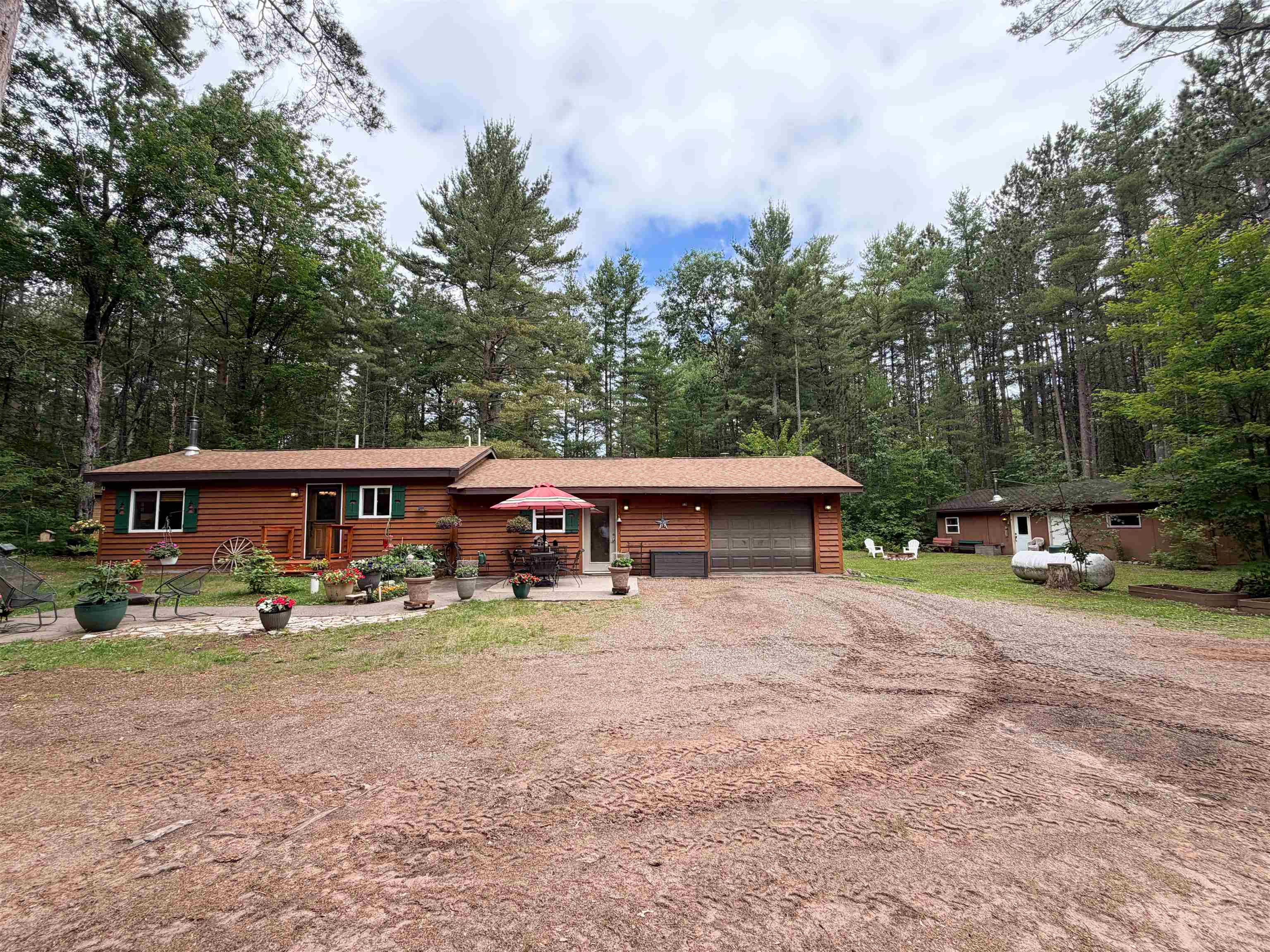 14232 Powell Road — photo