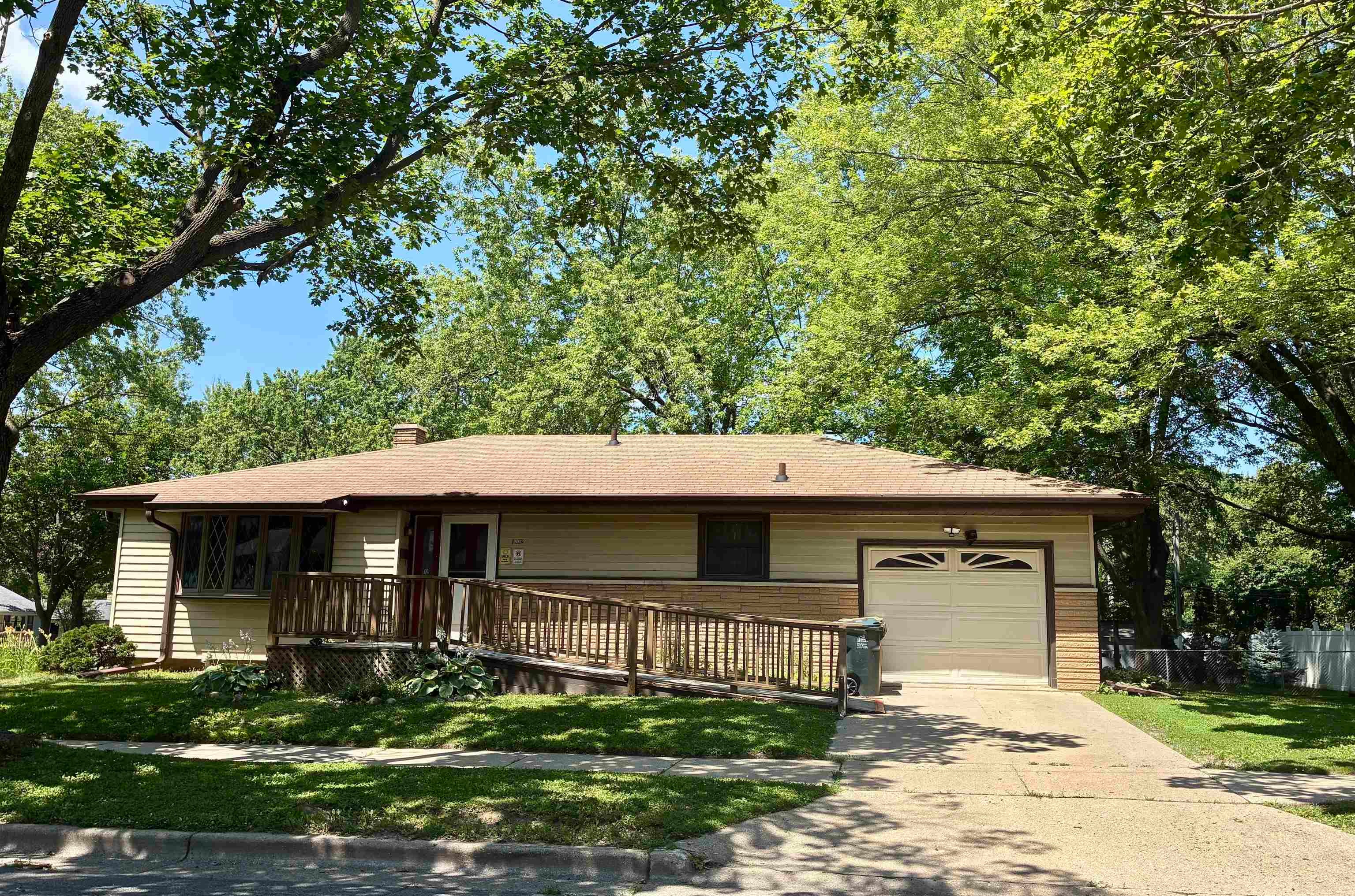 1002 Monica Lane — photo