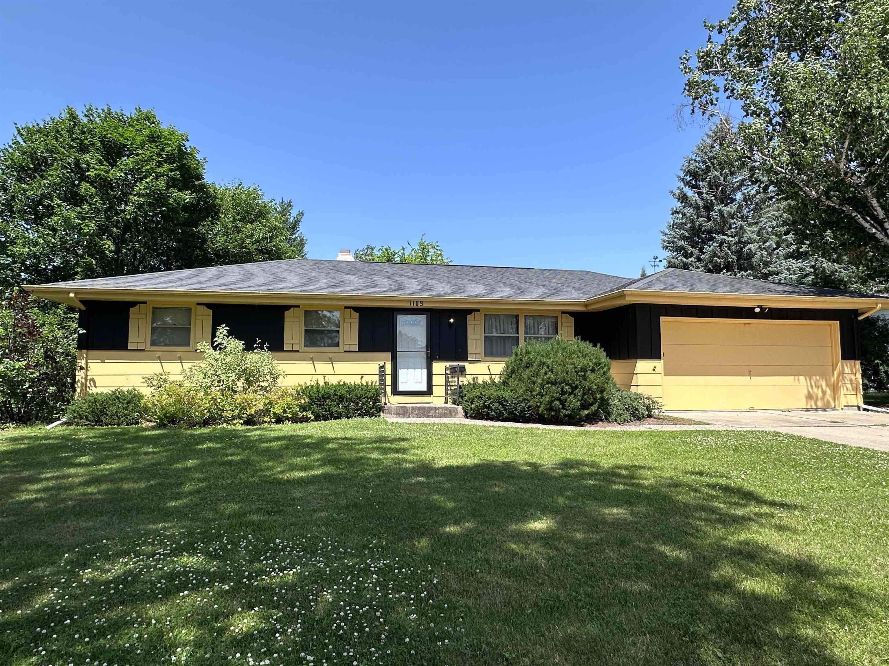 1109 Ontario Drive — photo