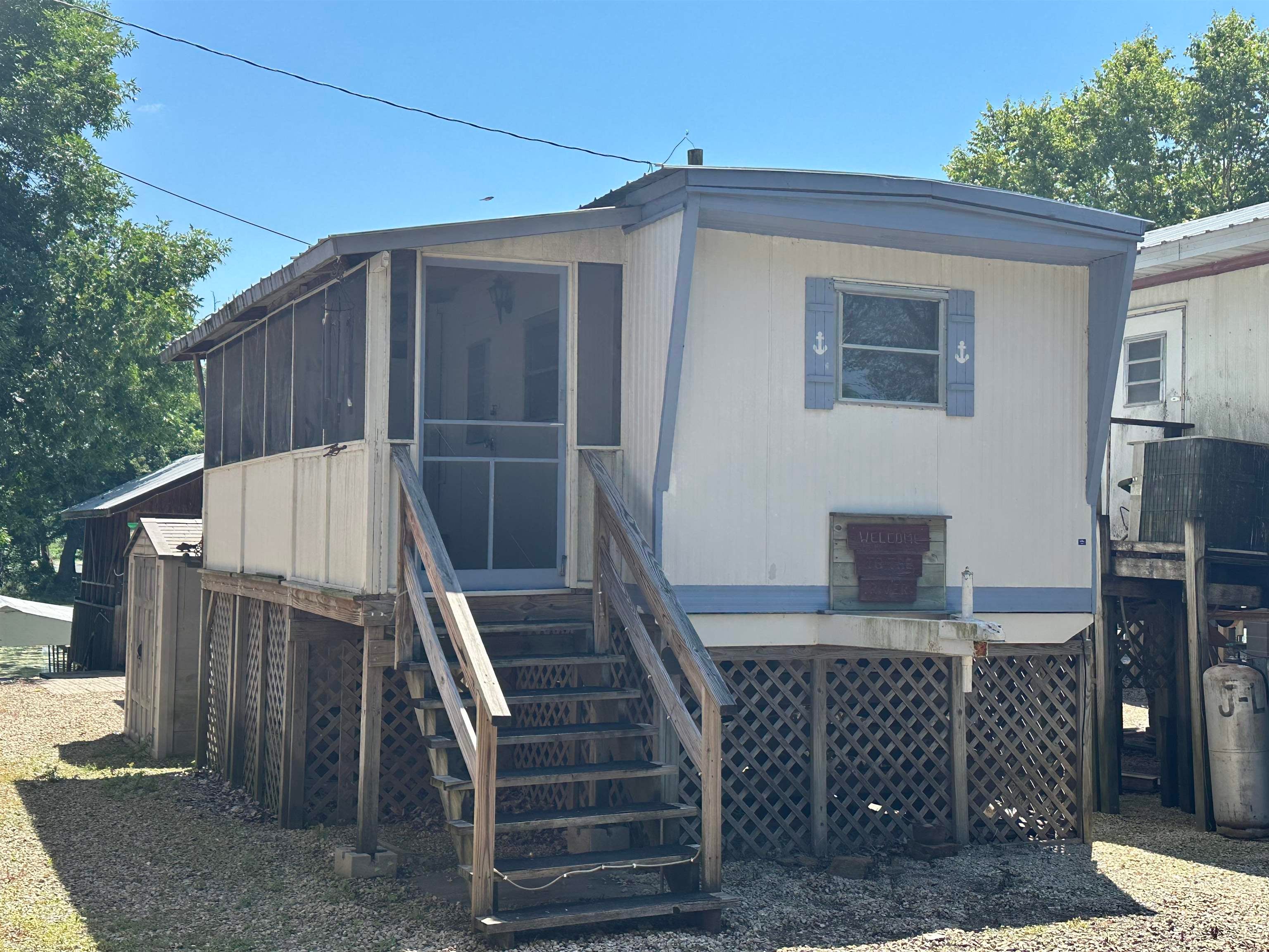 625 Hwy 364 — photo