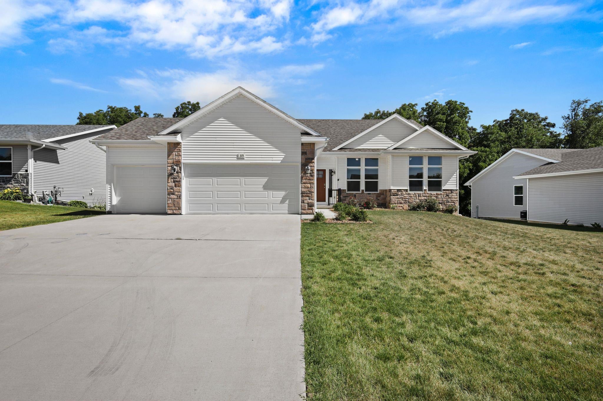 315 McKay Way — photo