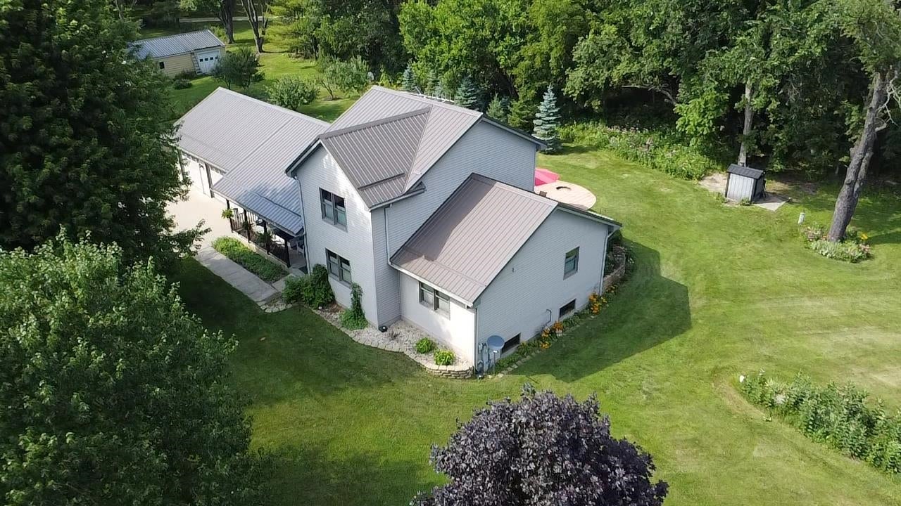 5352 N River Road — photo