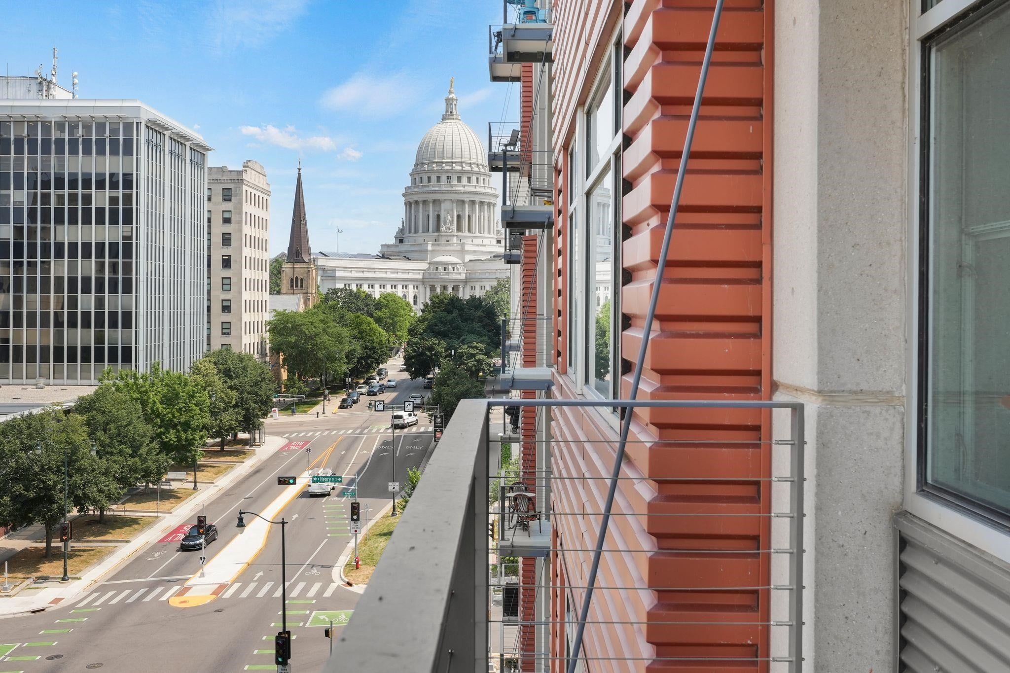309 W Washington Avenue 601 — photo