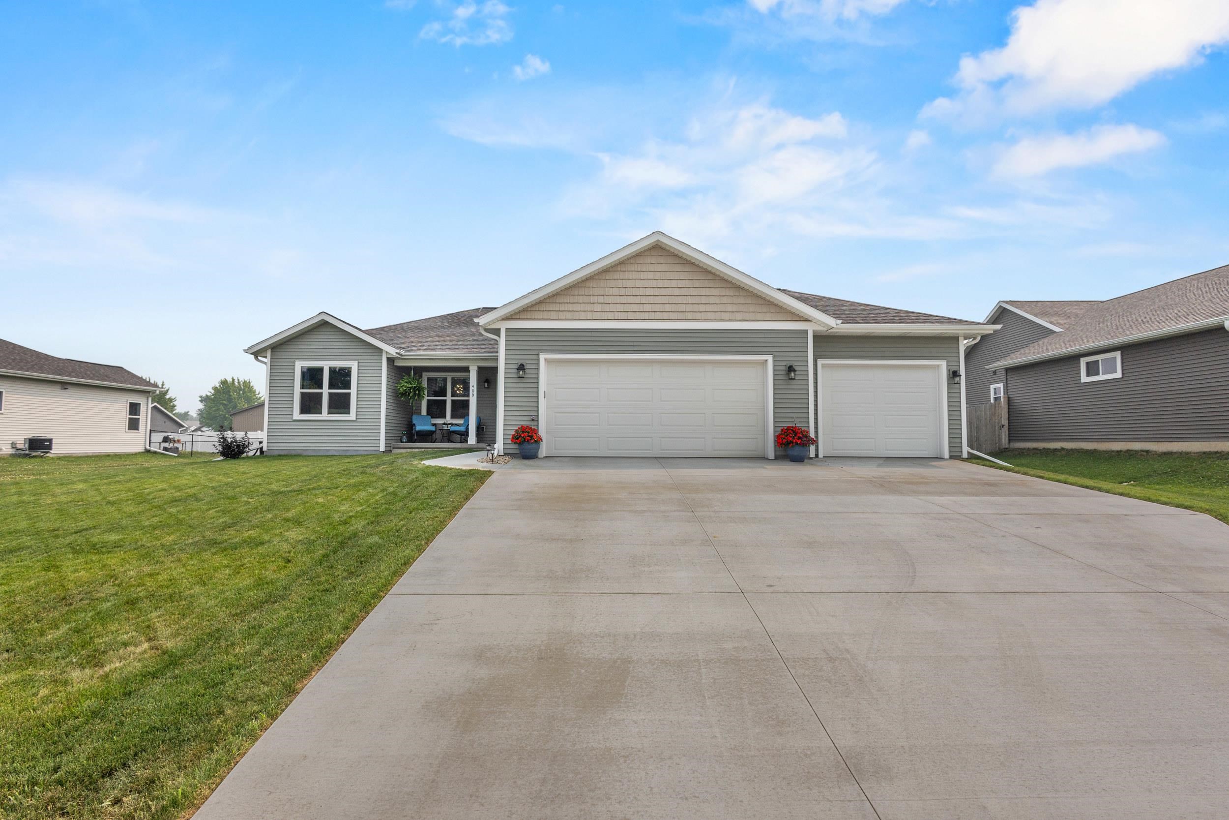409 Village Lane, Ripon, WI 54971 — photo 3