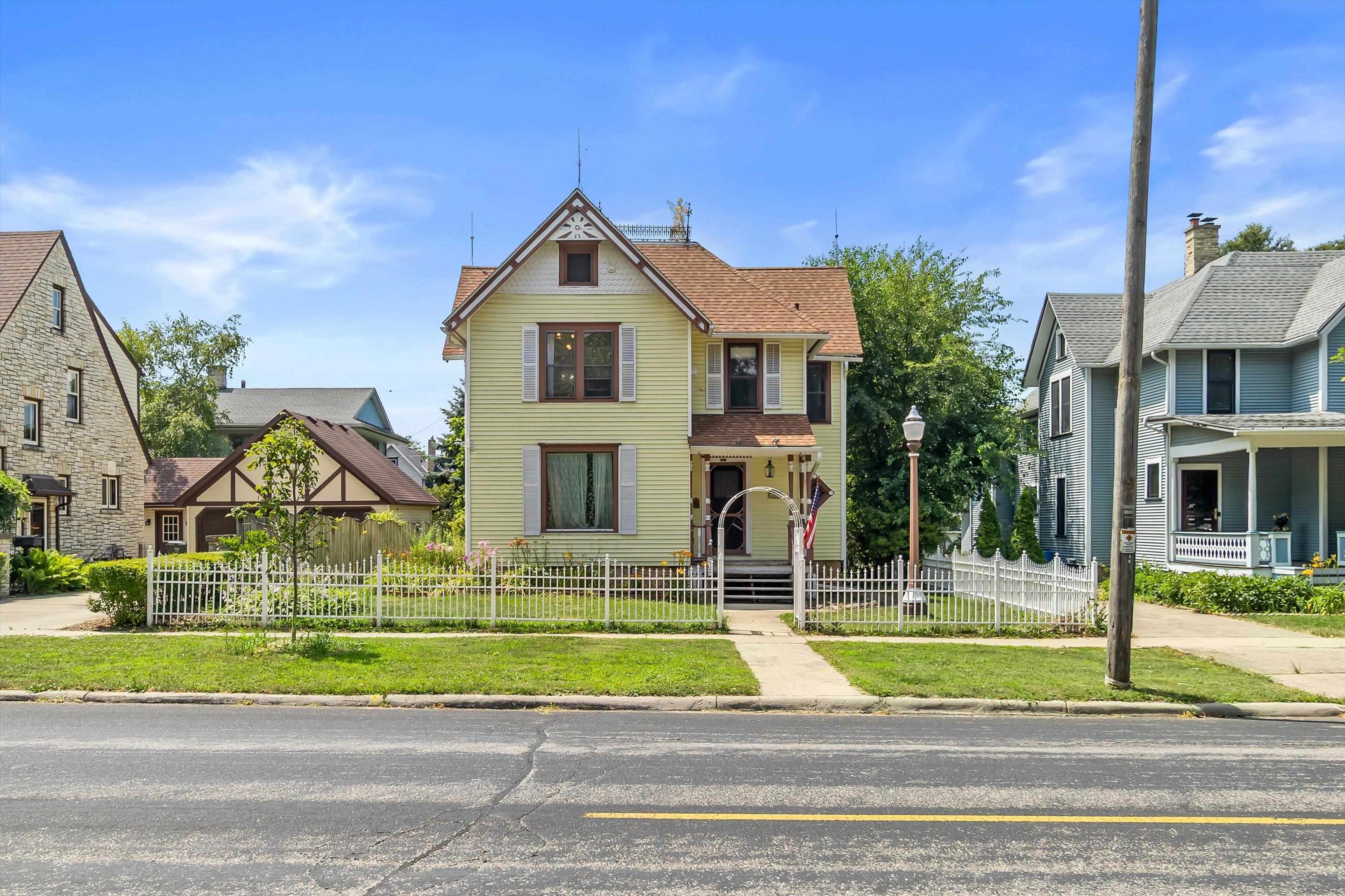 408 S Main Street — photo
