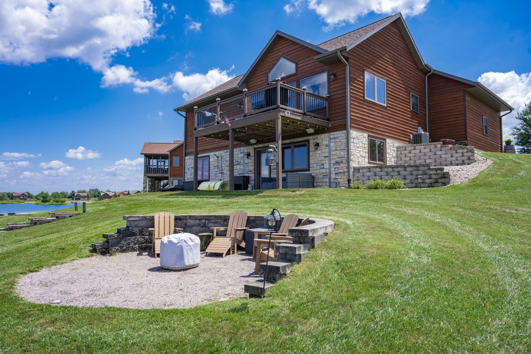 N8432 Lookout Point Court — photo