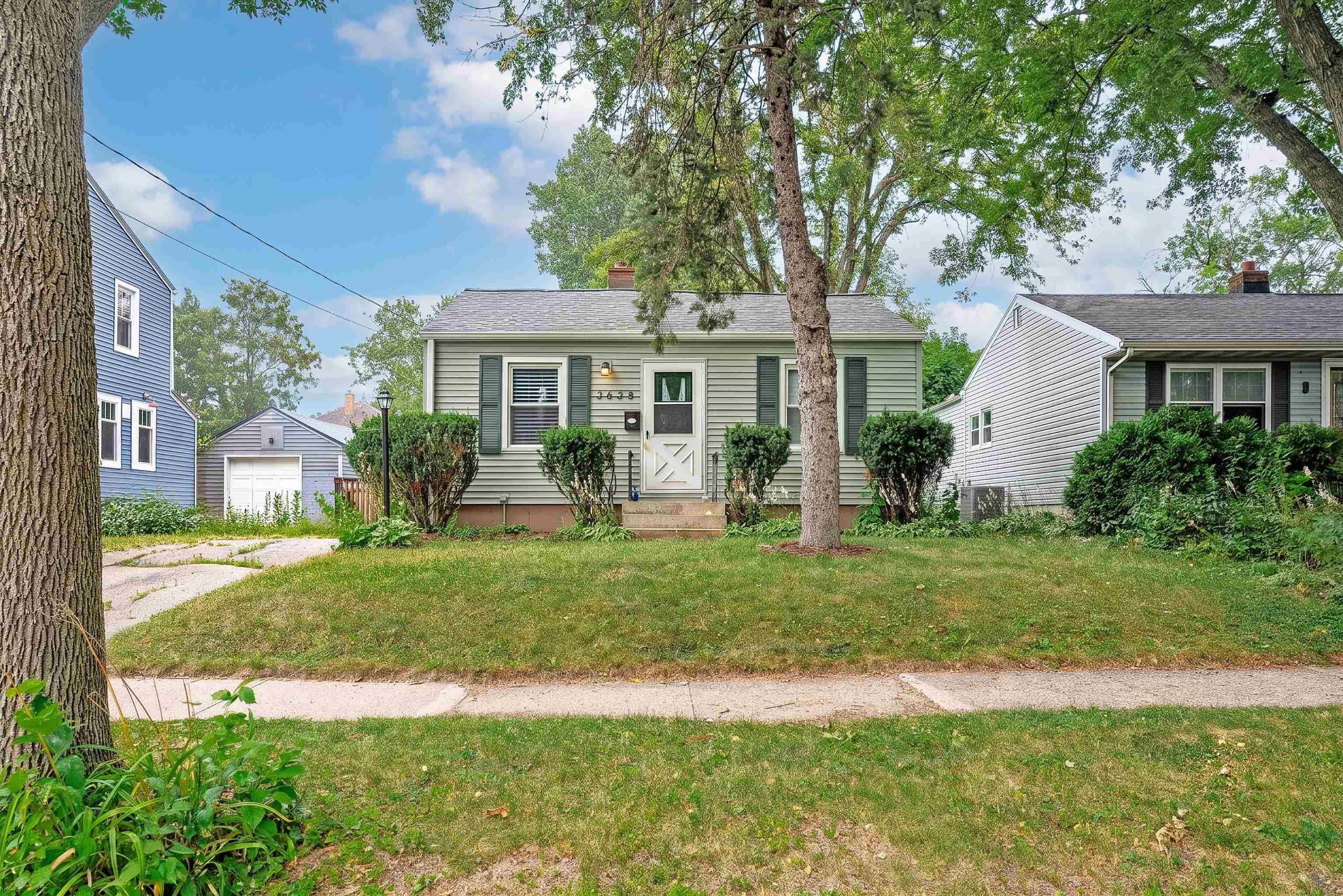 3438 Hargrove Street — photo