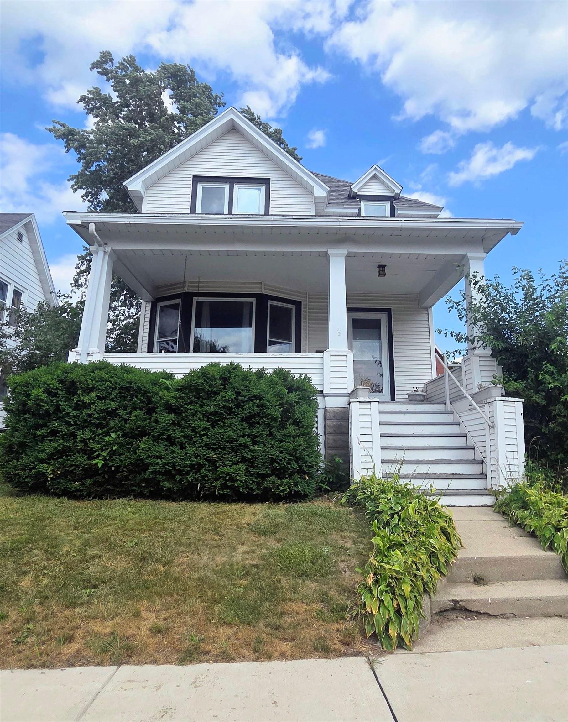 240 N Bridge Street — photo