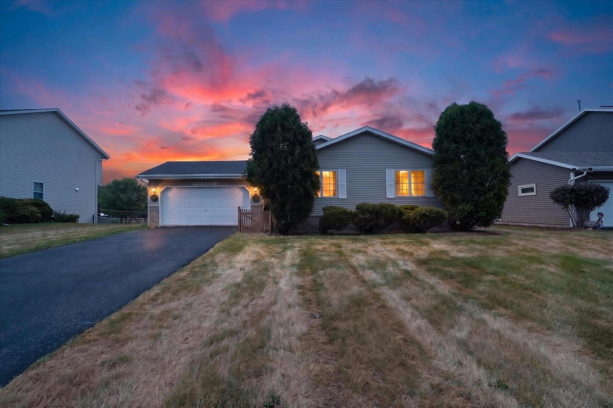 2306 Pine View Lane — photo