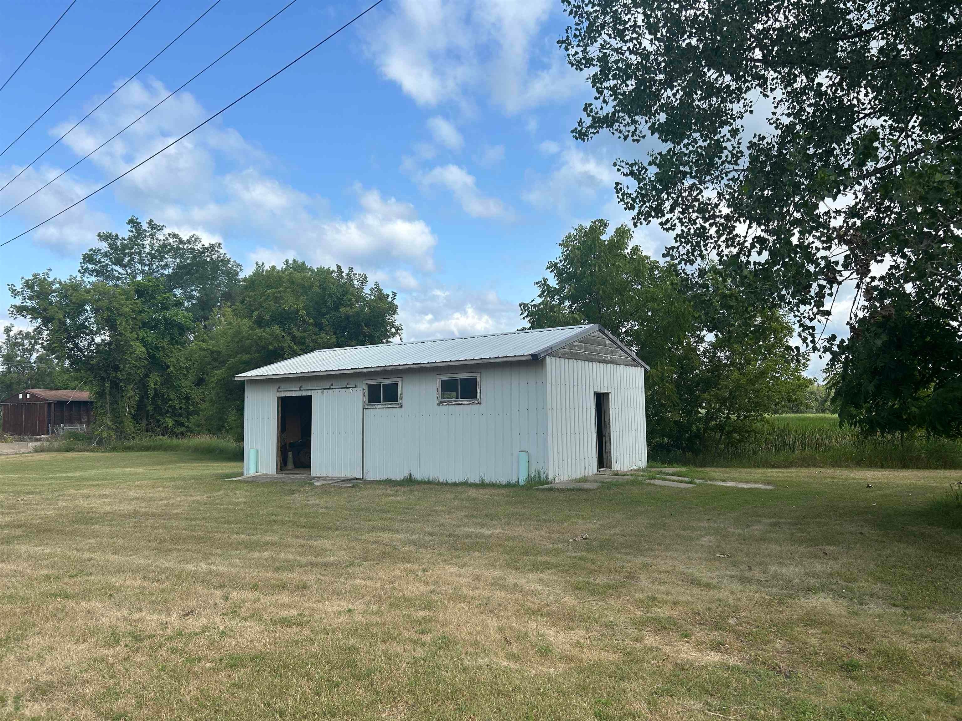 400 N Farmer Street — photo