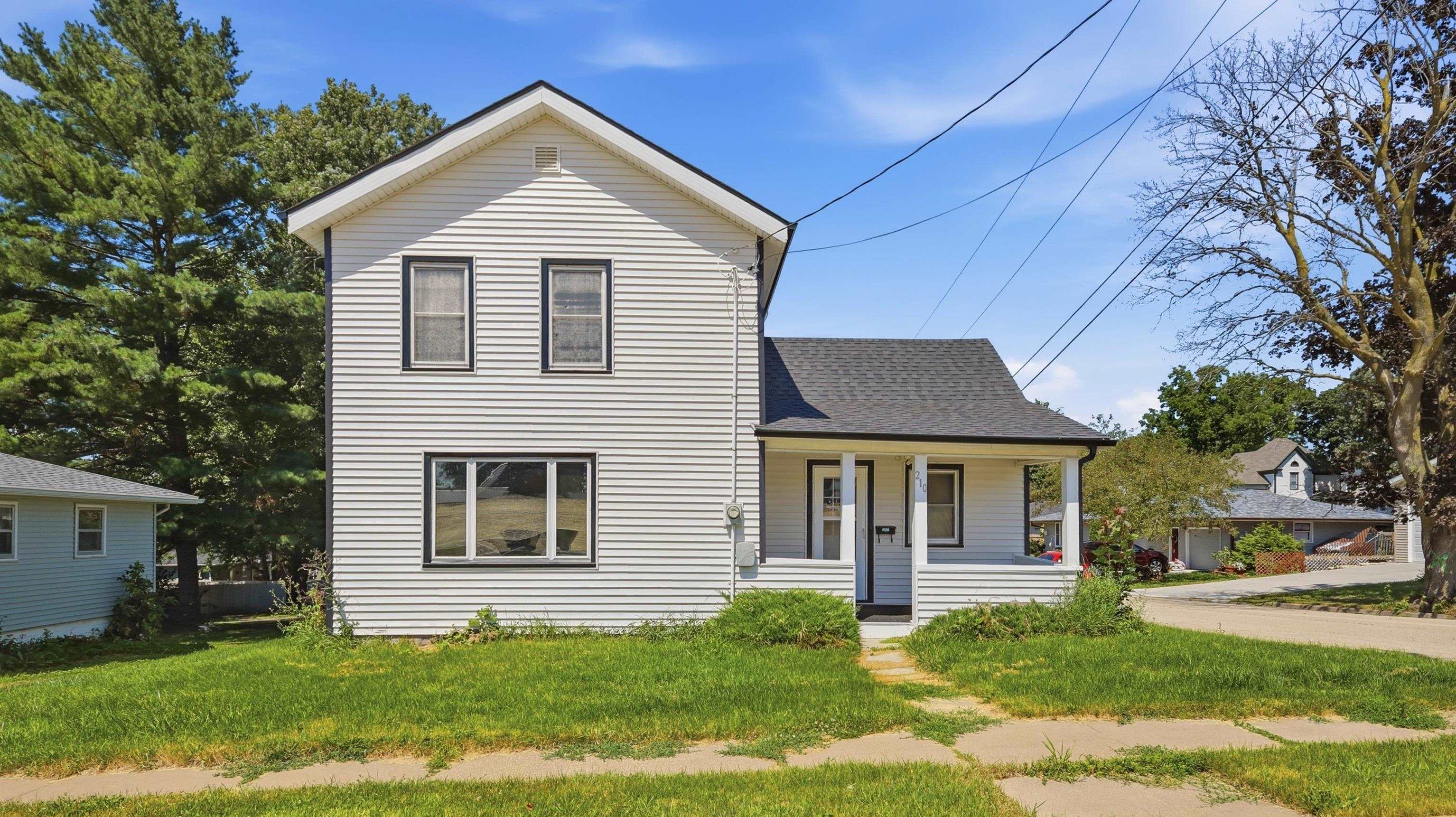 210 W Lewis Street — photo