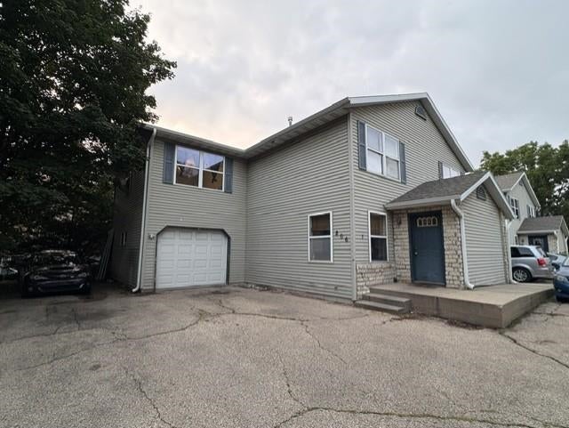 806 N Thompson Drive 1 — photo