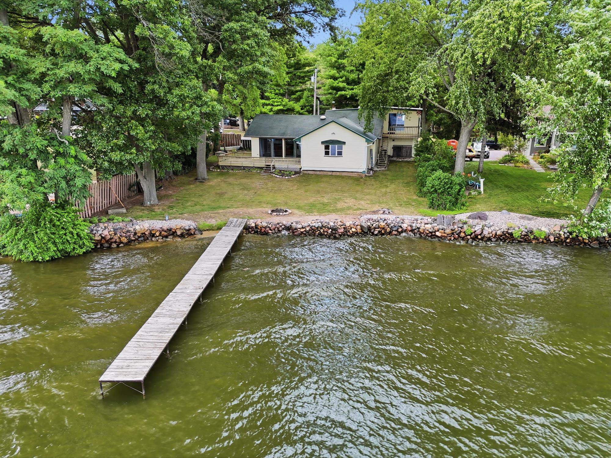 40 Bayer Lane — photo