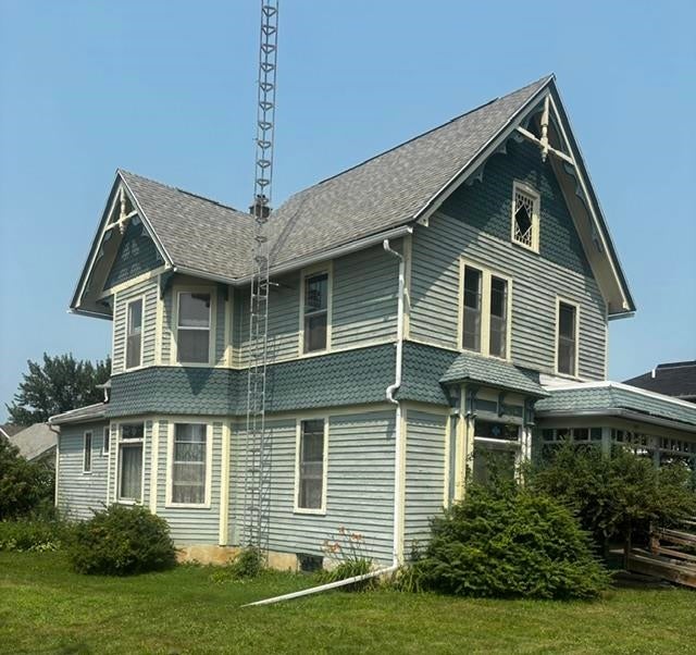 110 E Pine Street — photo