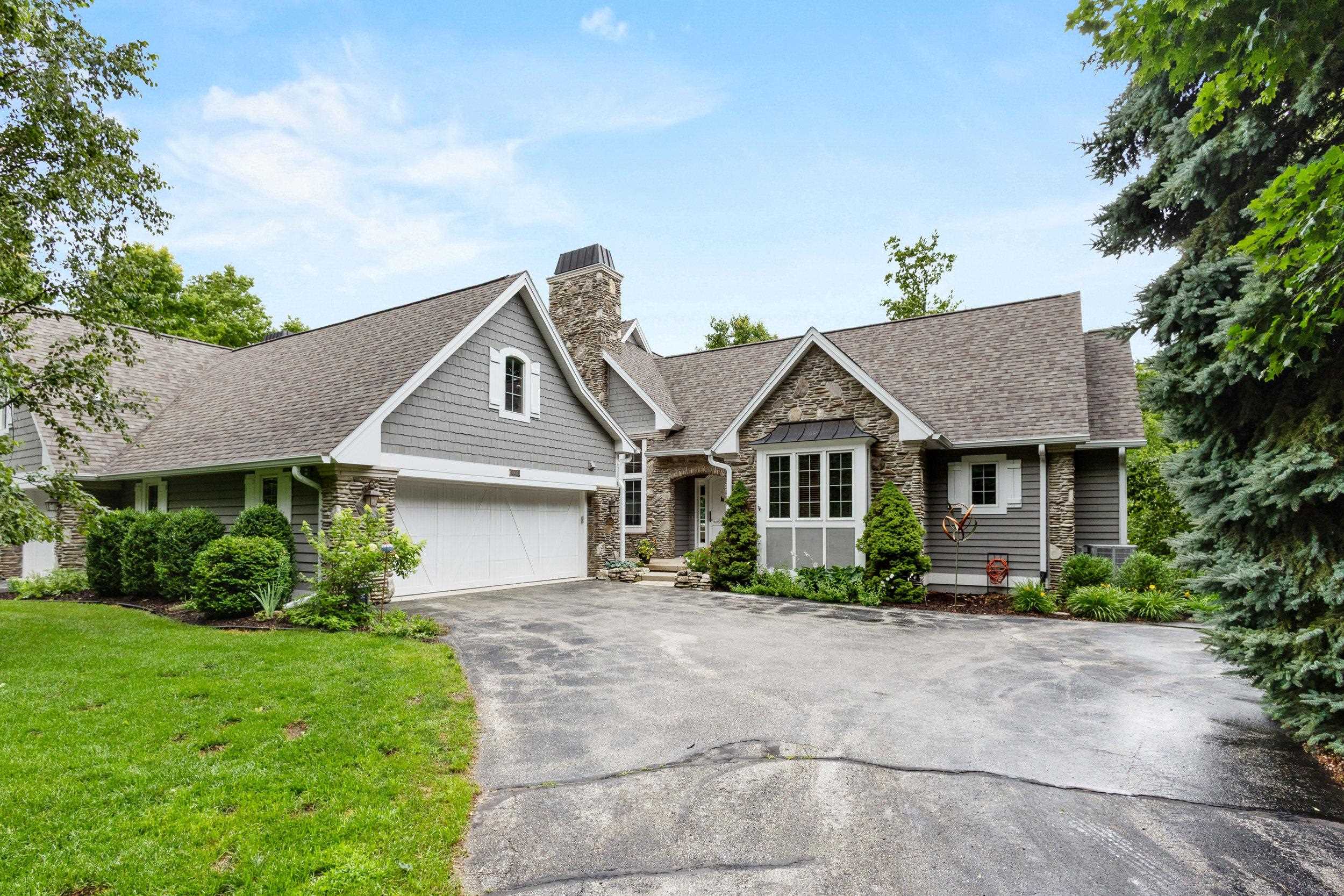 10685 Commodore Circle 602 — photo