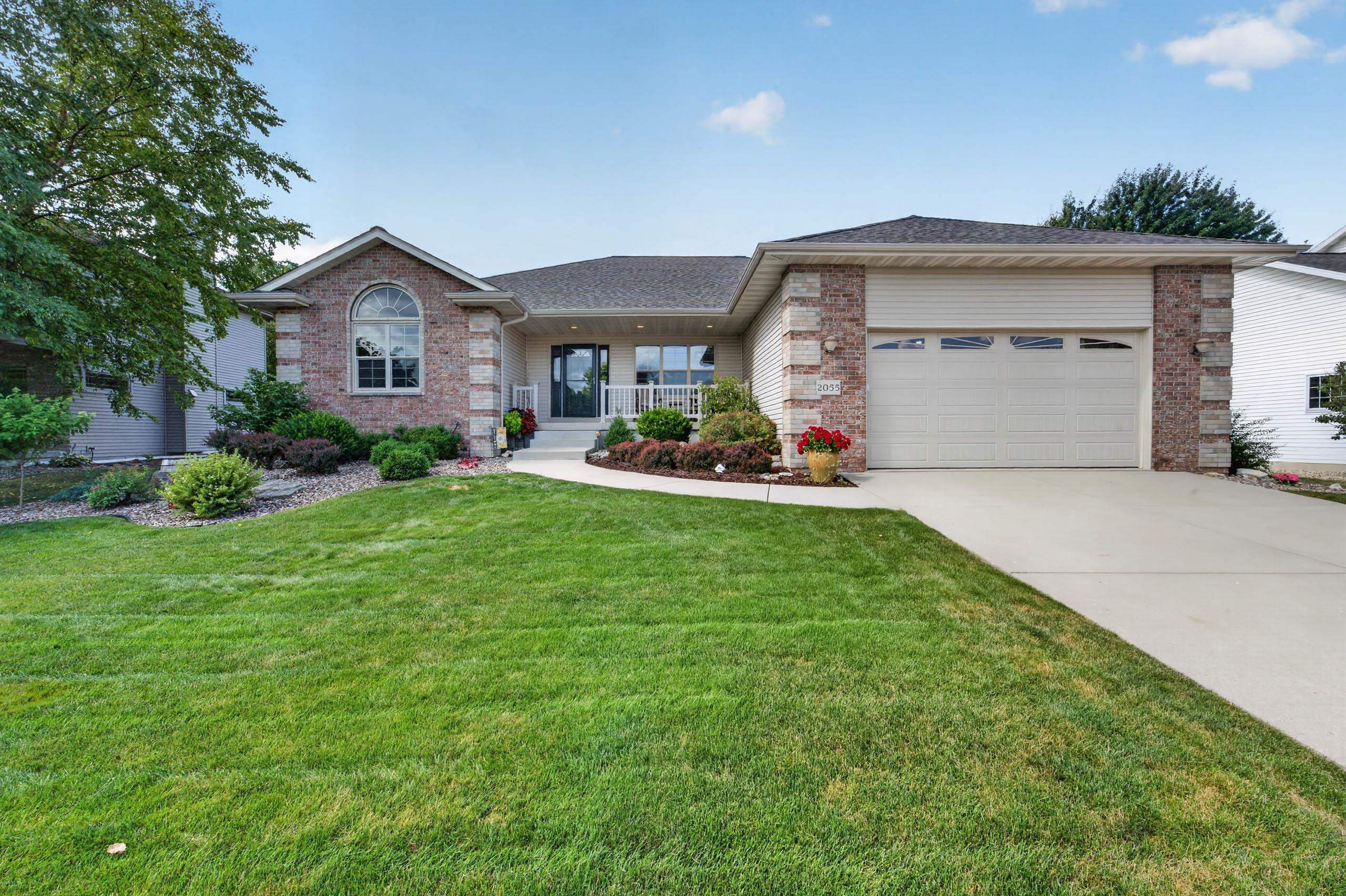 2055 St Albert The Great Drive — photo