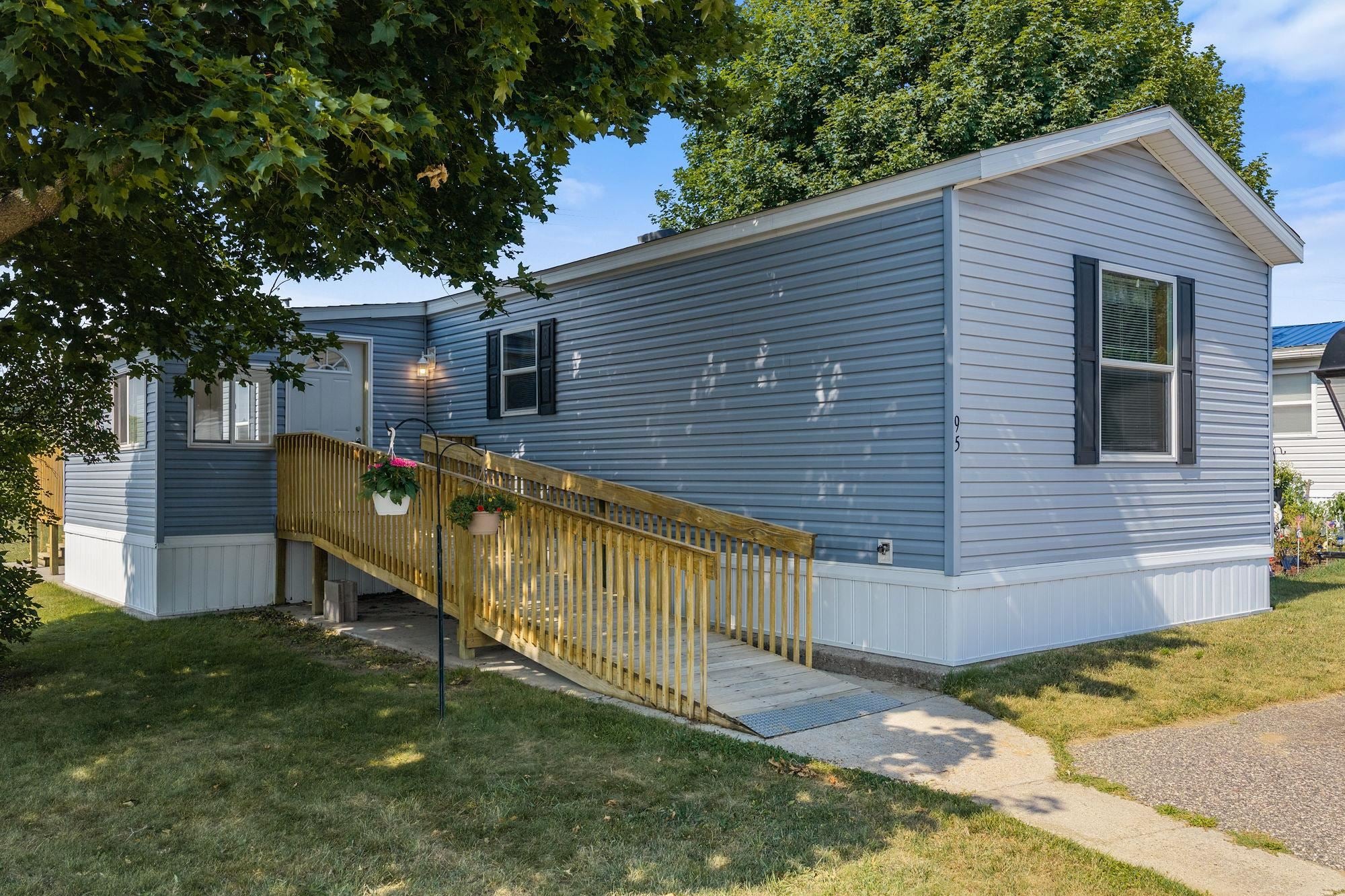 2701 E Main Street — photo
