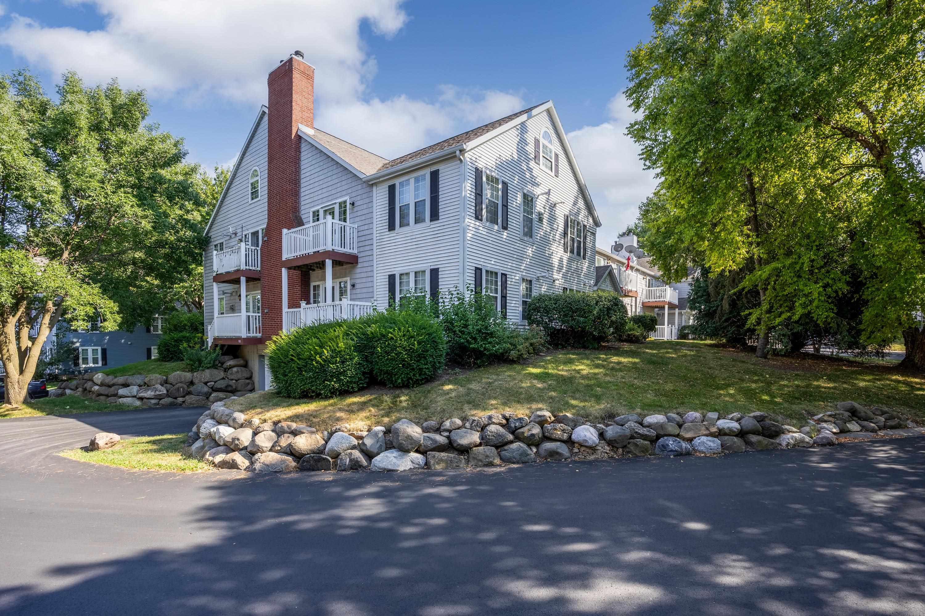 905 Harbor House Drive — photo