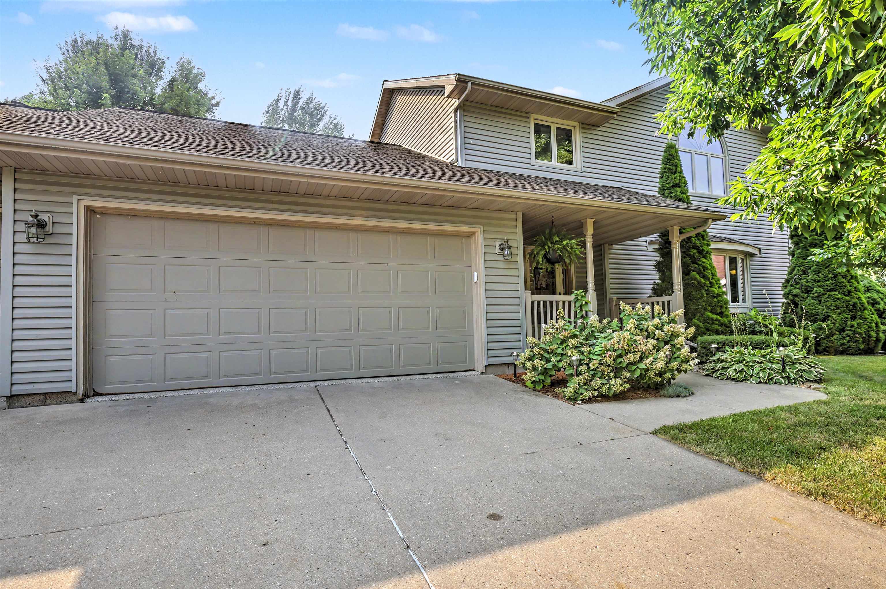 2524 Carriedale Court — photo