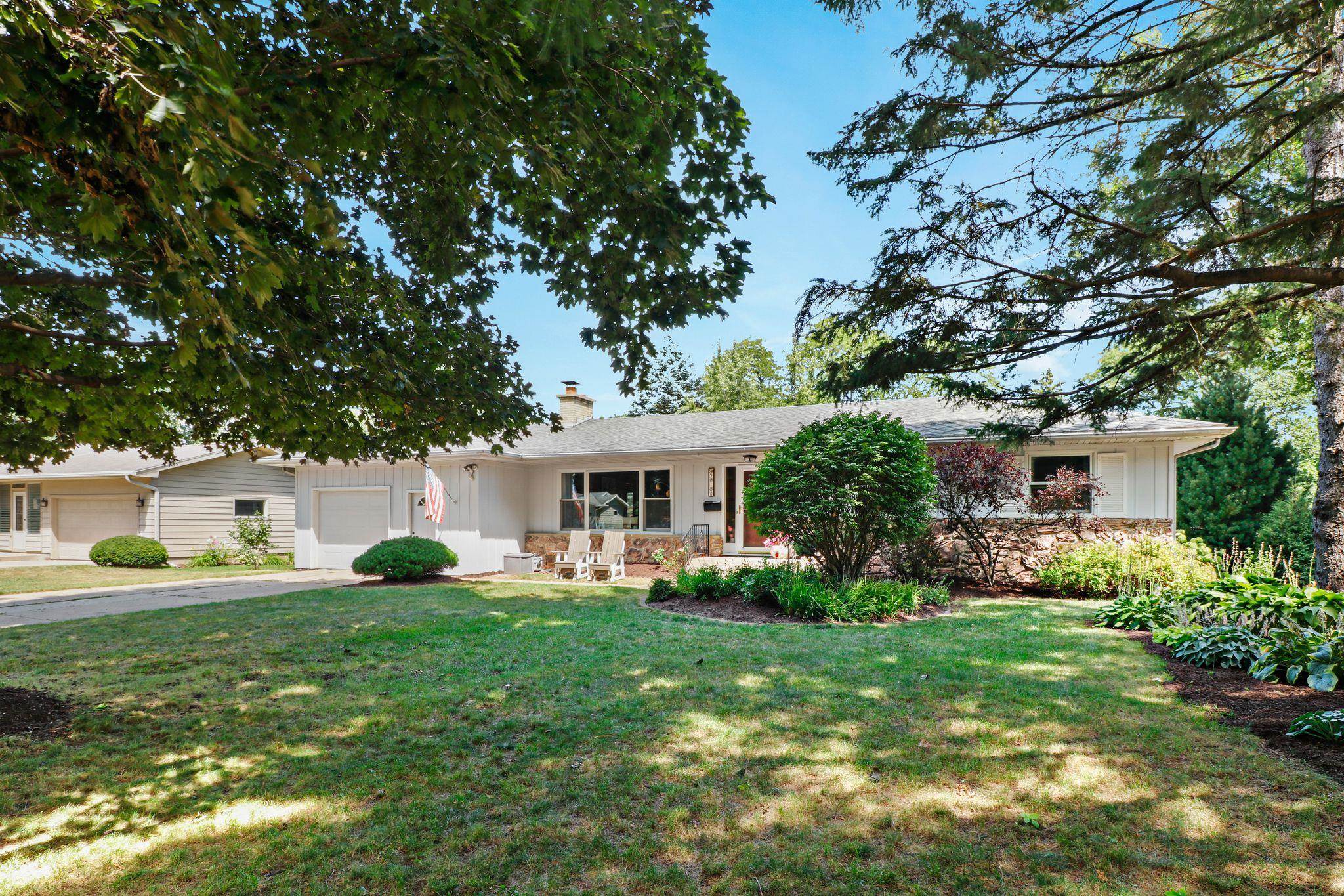 5010 Dorsett Drive — photo