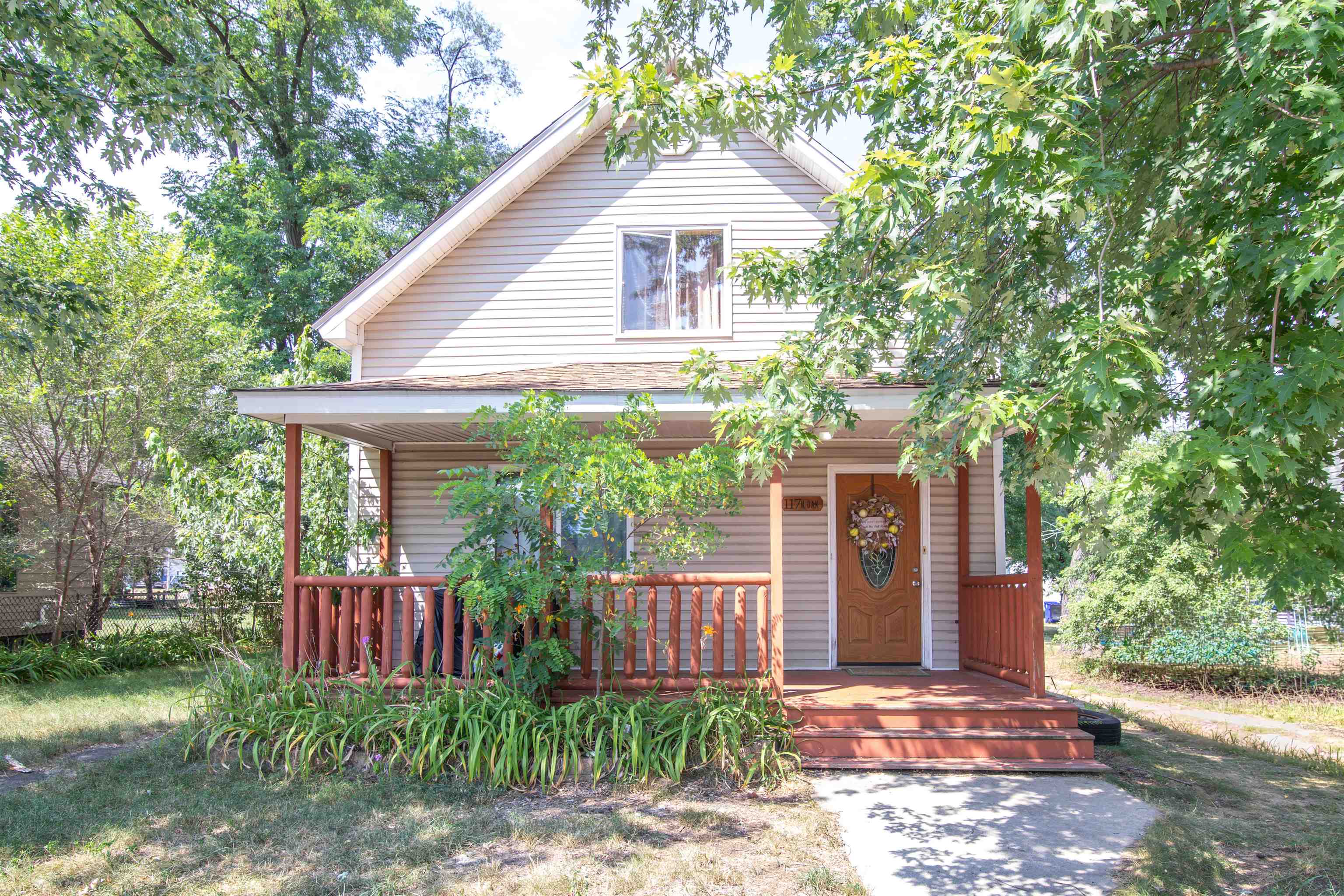 117 N. Oak Street — photo