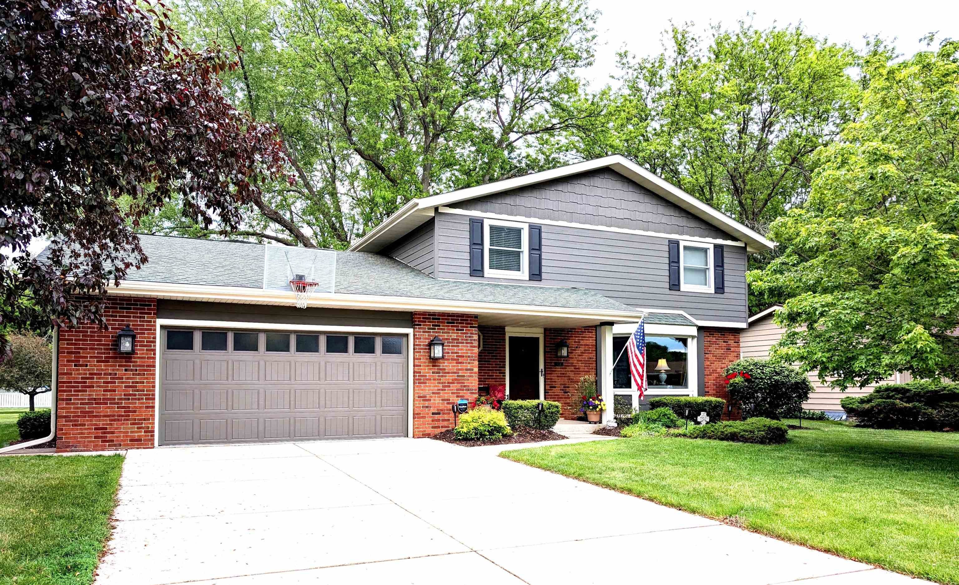 824 Suffolk Drive — photo