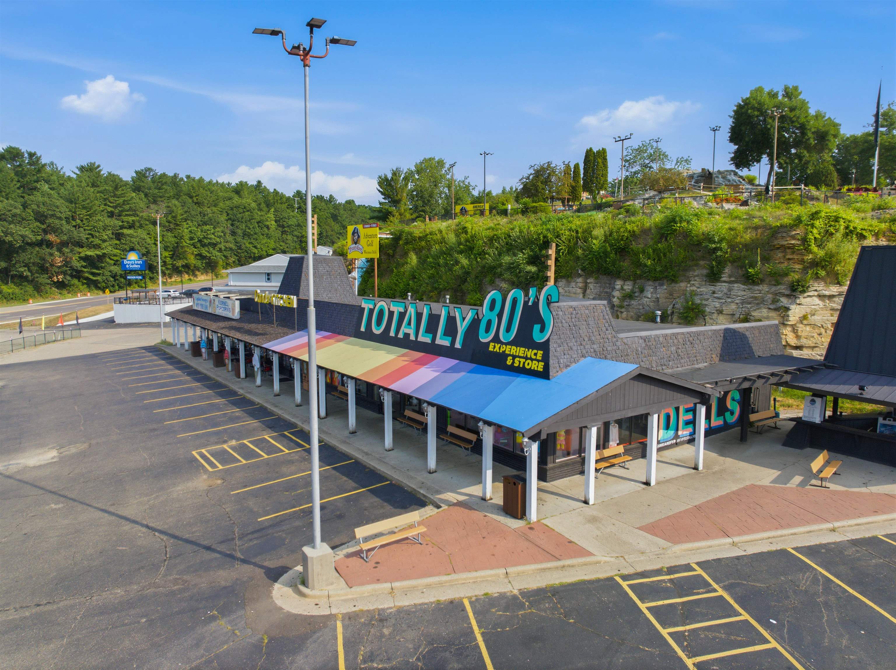 2462 Wisconsin Dells Parkway — photo