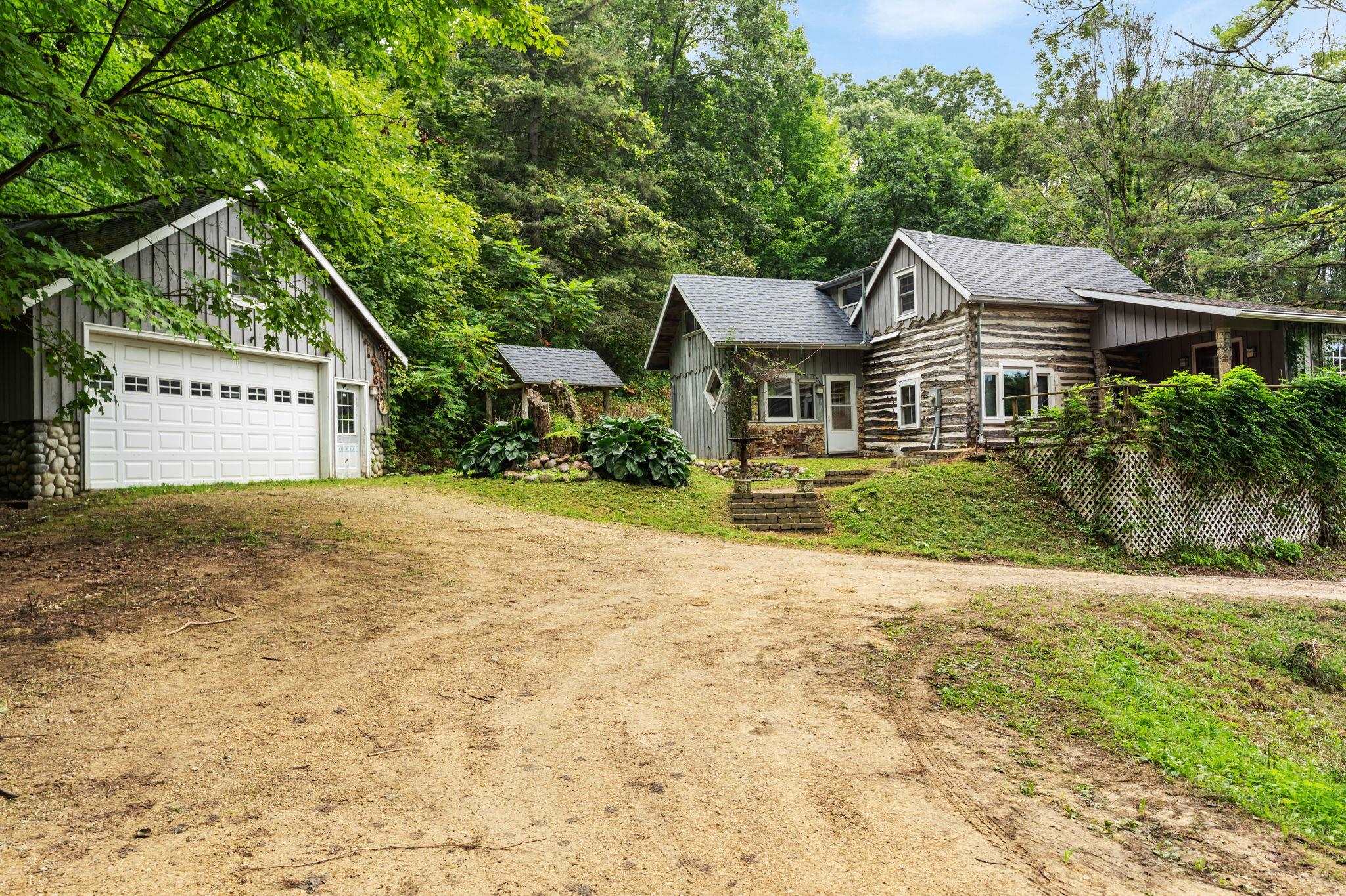 8237 Sweeney Road — photo