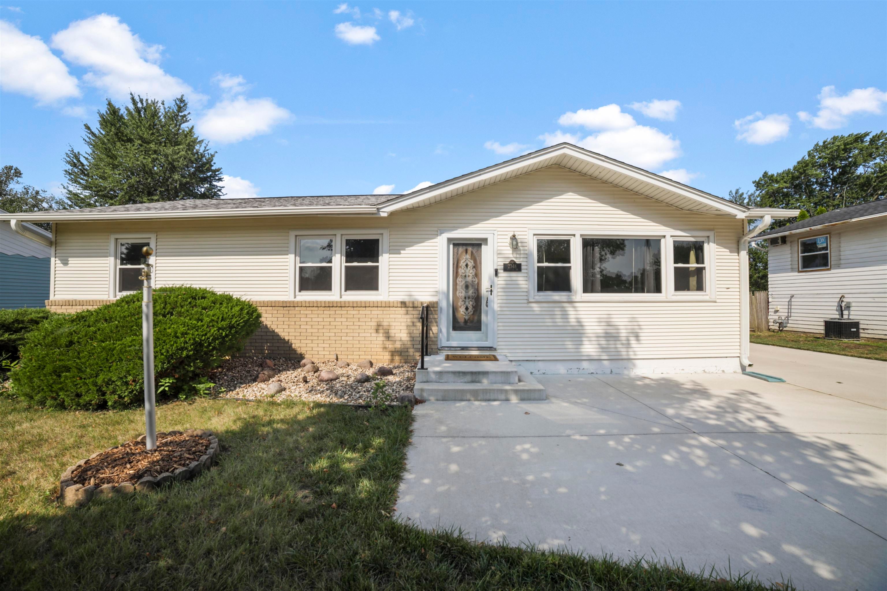 2348 Pioneer Drive — photo
