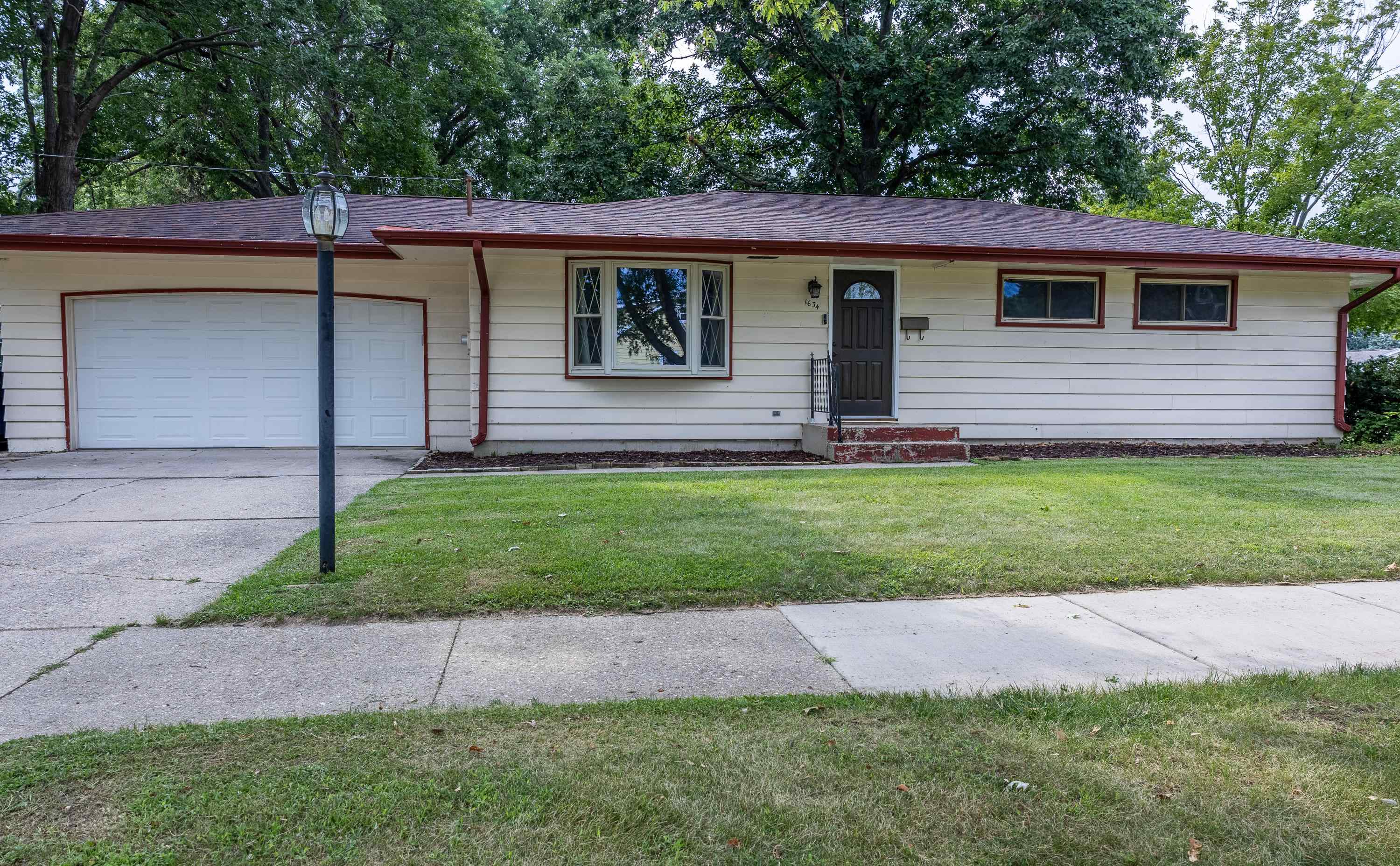 1634 S Arch Street — photo