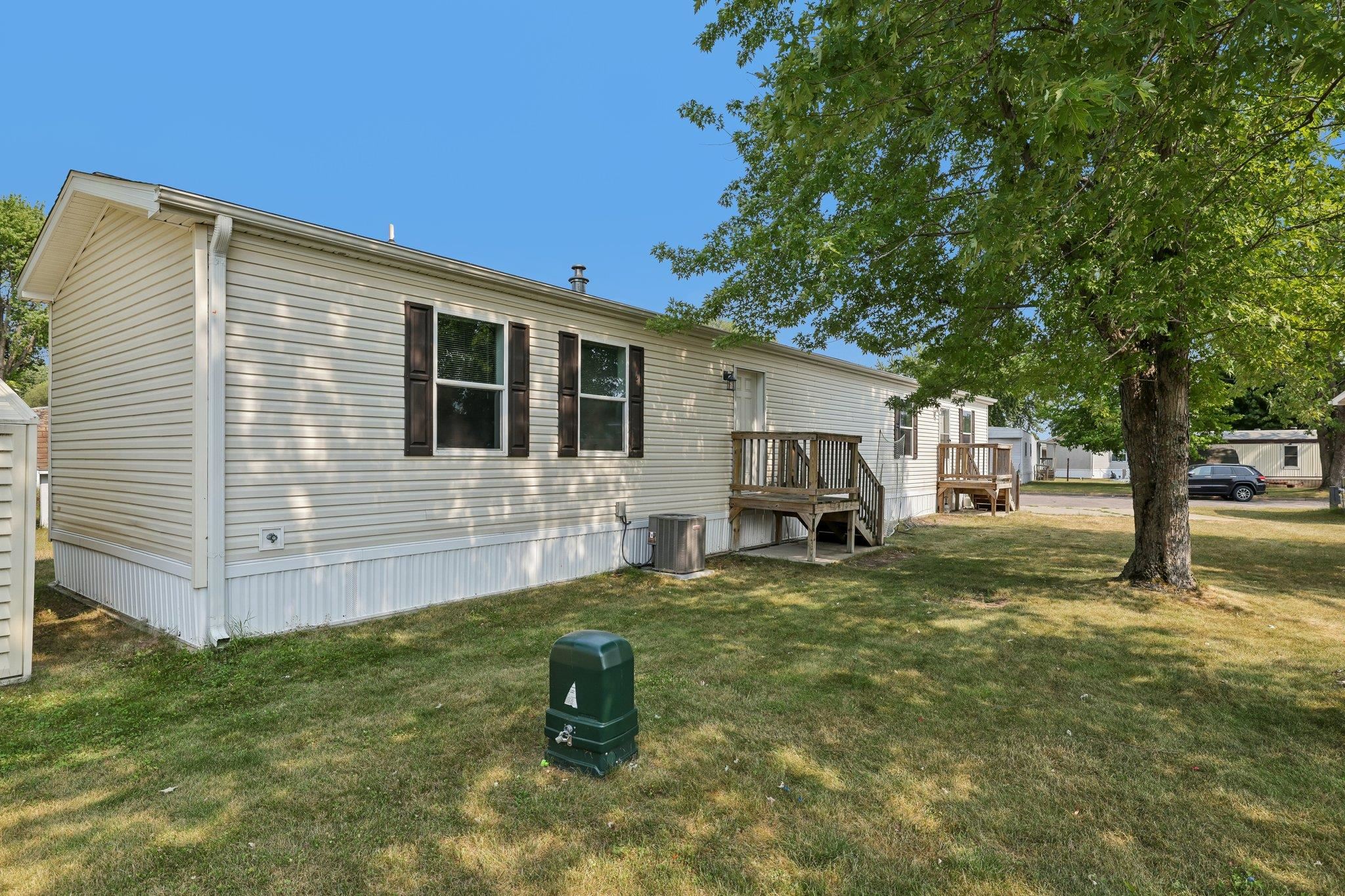 100 Crimson Drive — photo