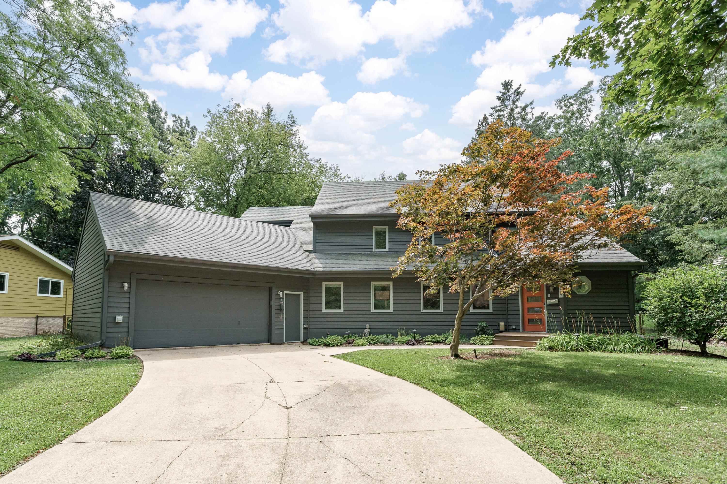 5809 Hempstead Road — photo