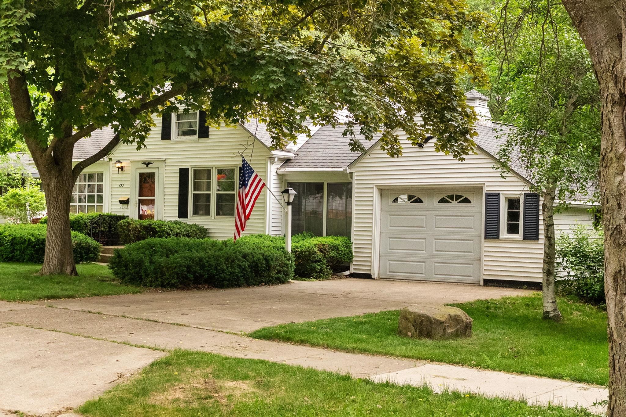 653 Orchard Drive — photo