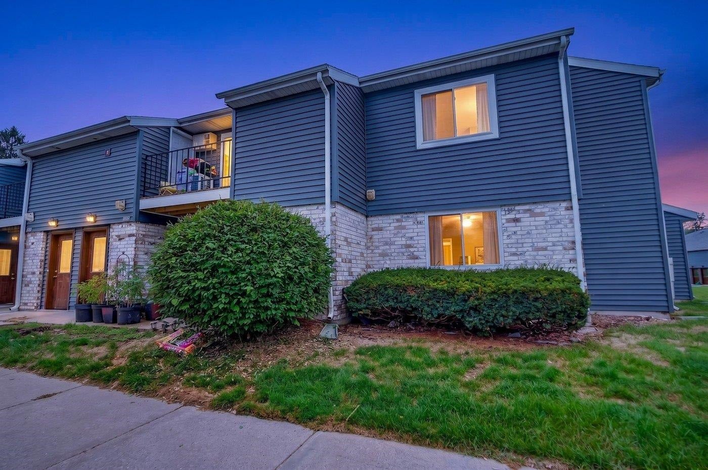 1403 Whispering Pines Way — photo